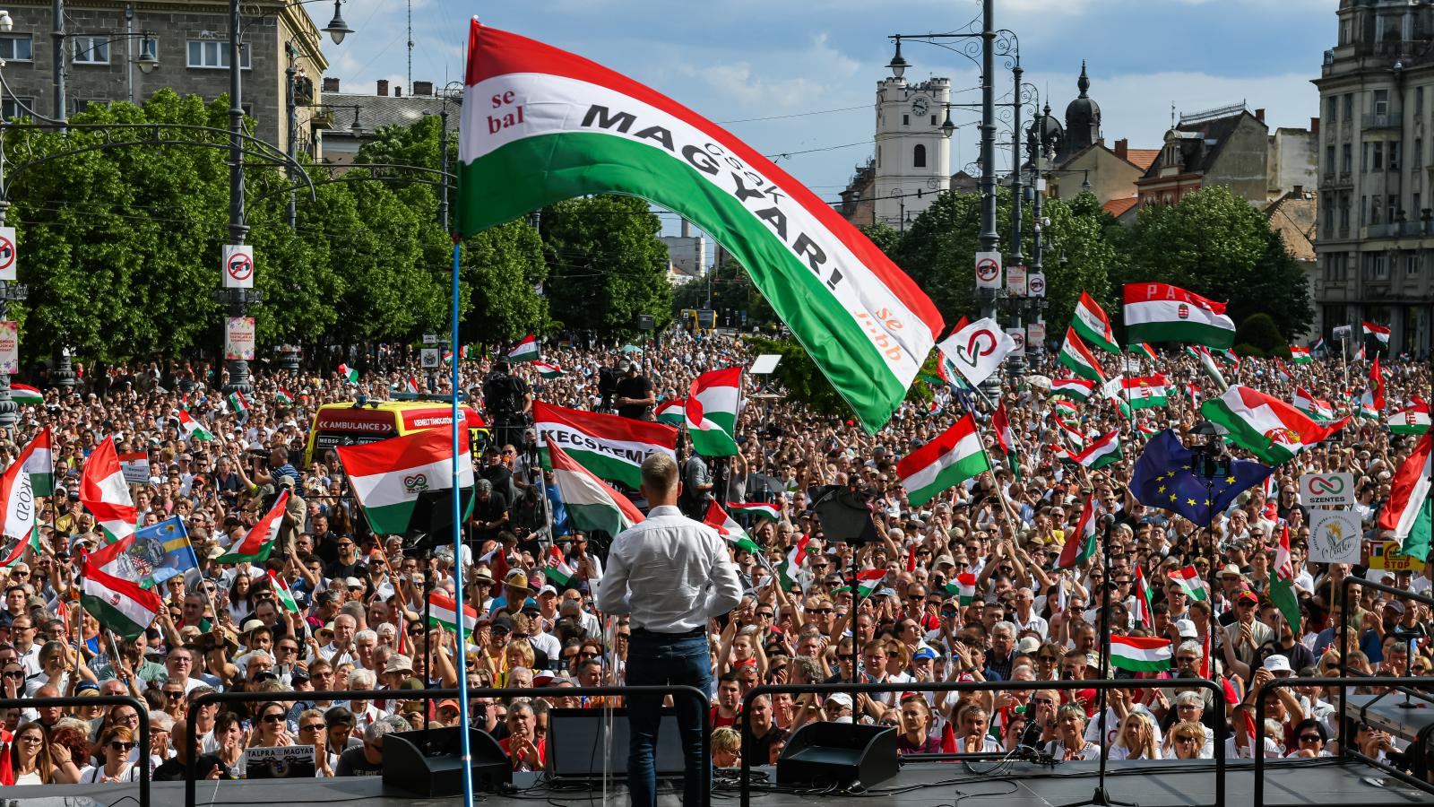 Fordult a szél Debrecenben, Magyar Péter megtöltötte a nagytemplom előtti teret