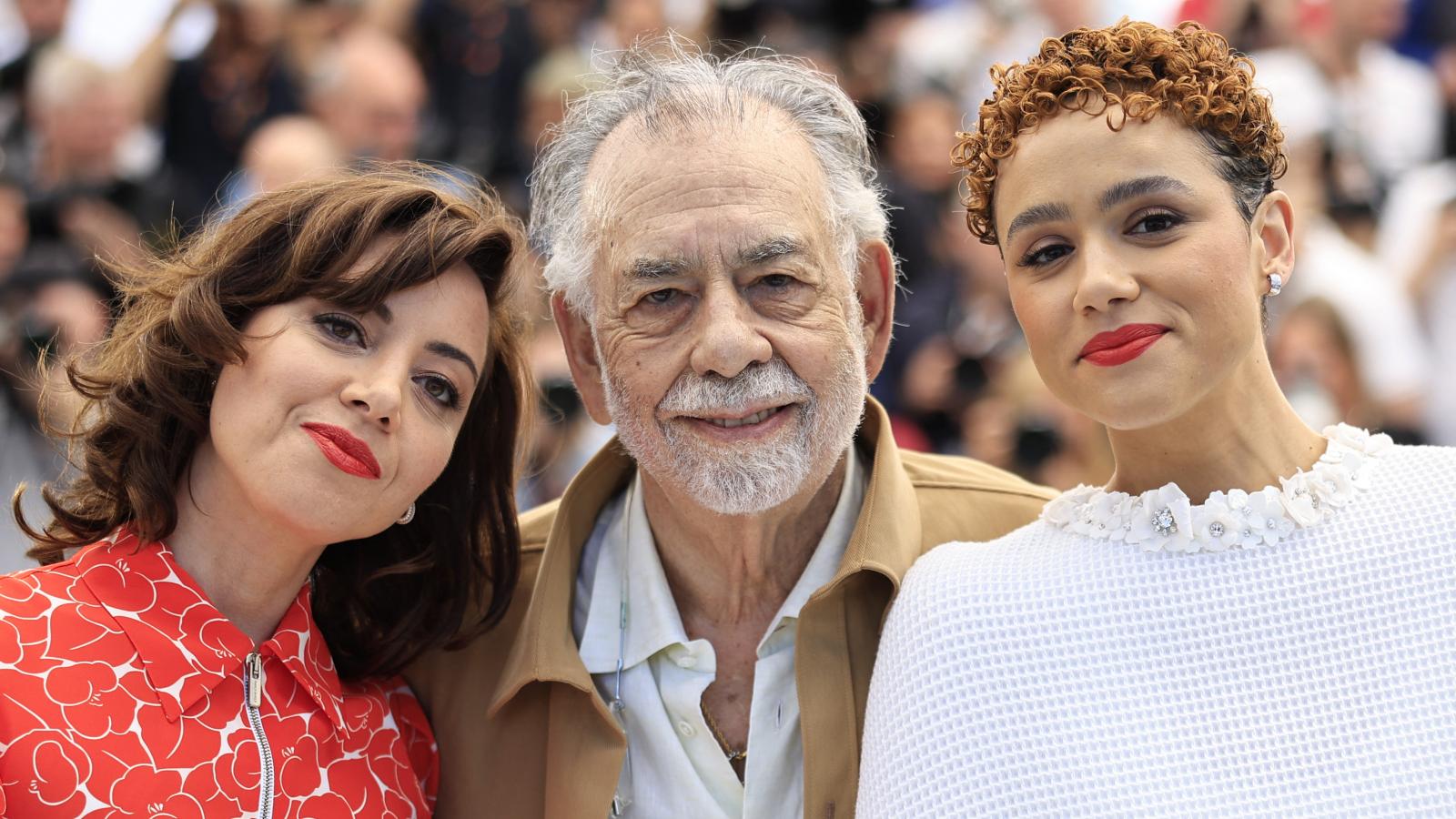 Aubrey Plaza, Francis Ford Coppola és Nathalie Emmanuel Cannes-ban a Megalopolis bemutatóját követően