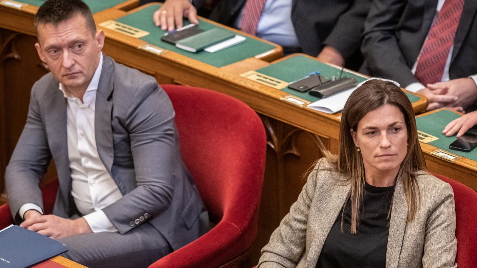 Rogán Antal és Varga Judit a Parlament üléstermében 2021 szeptemberében