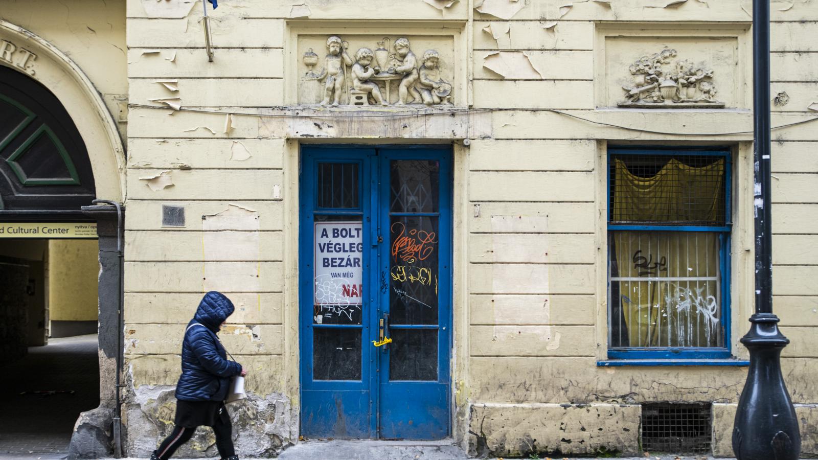 A jelentés szerint gyengülést mutat az üzleti hatékonyság is