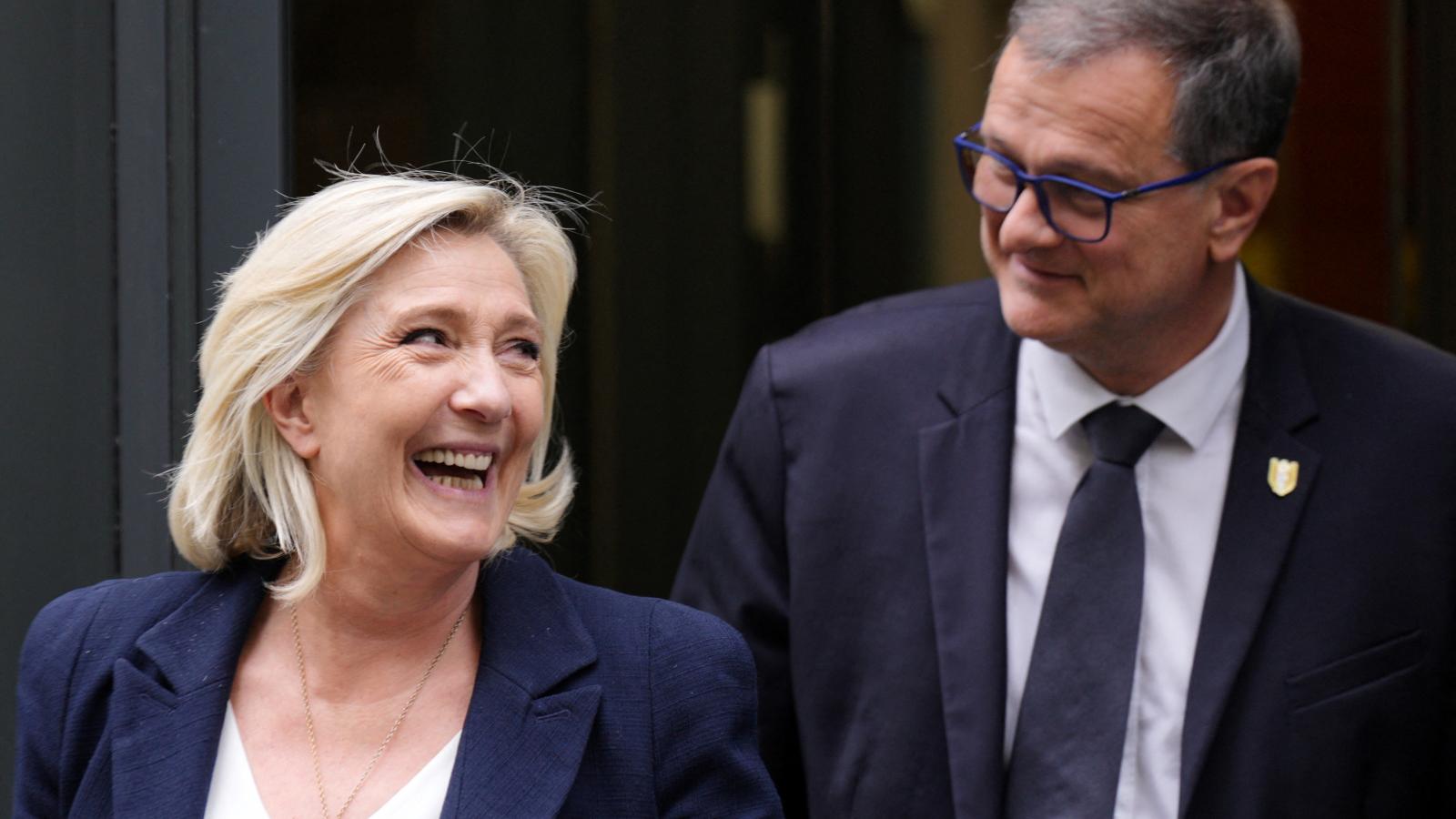 Marine Le Pen pártja csak abszolút többség esetén alakít kormányt