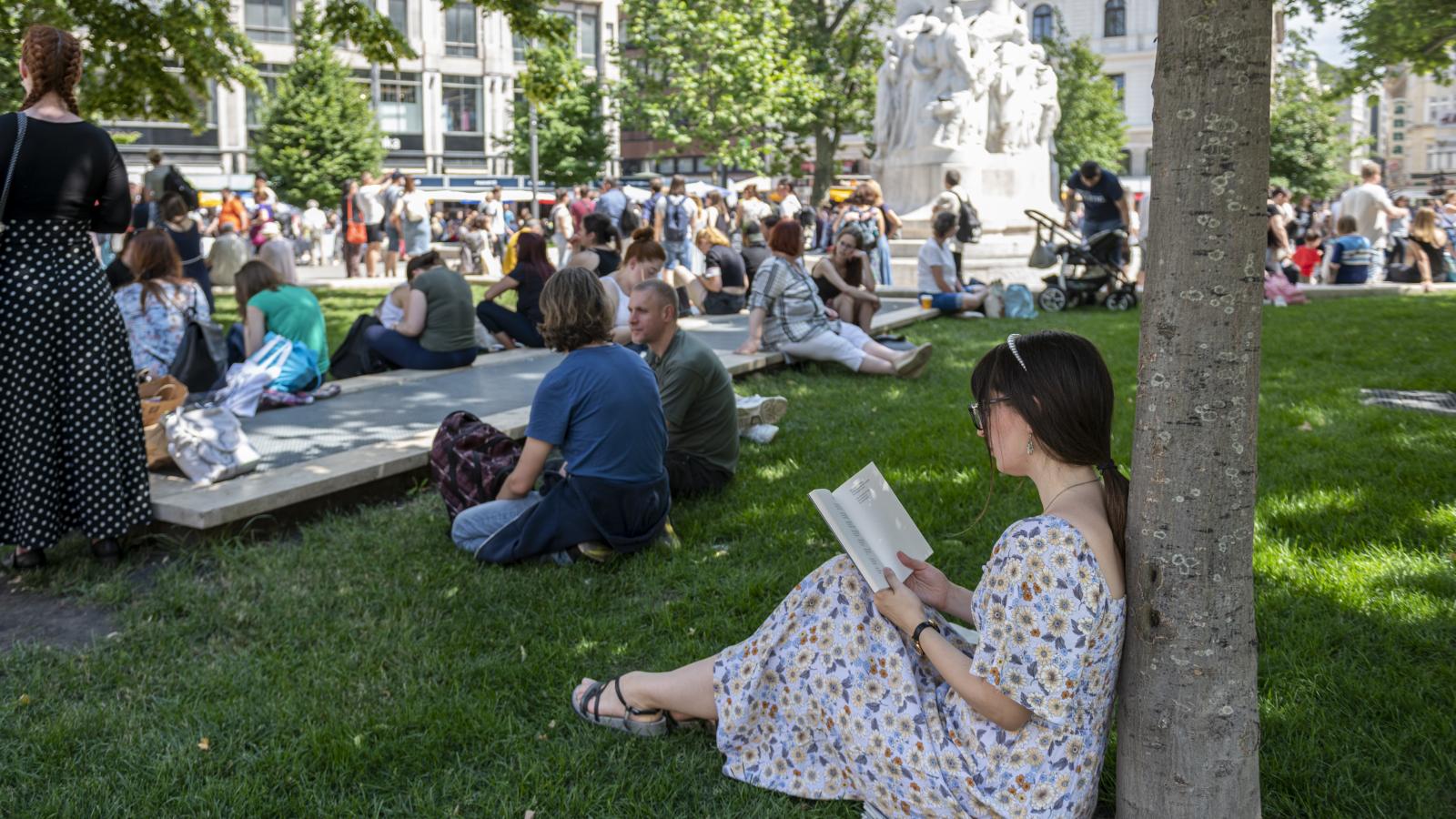 Lényegesen több nő olvas könyvet (60,5%), mint férfi (44,5%)