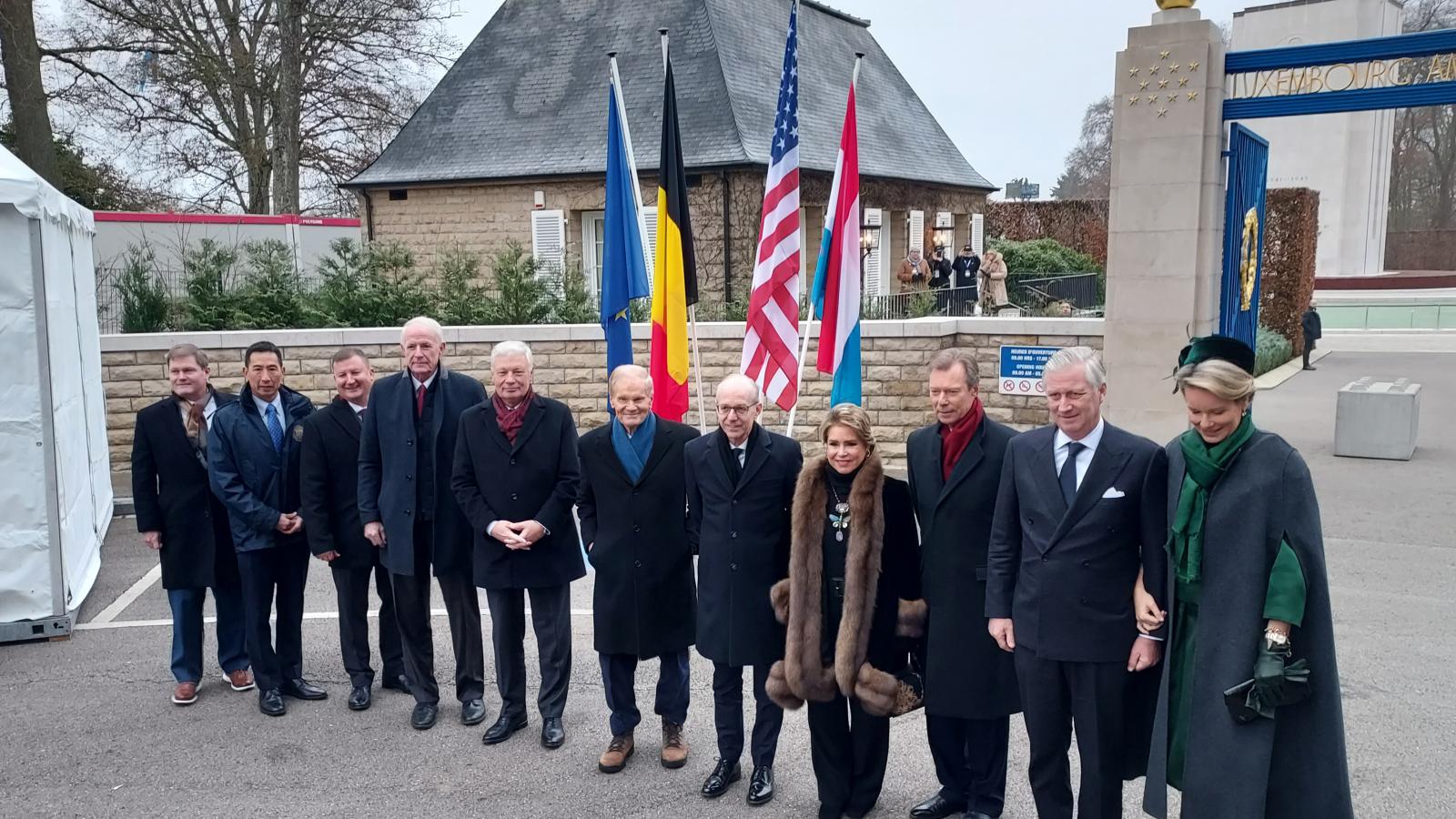 Több neves személyiség vett részt az eseményen, a jobb szélen Matild belga királyné, mellette Fülöp belga király, valamint Mária Terézia luxemburgi nagyhercegné