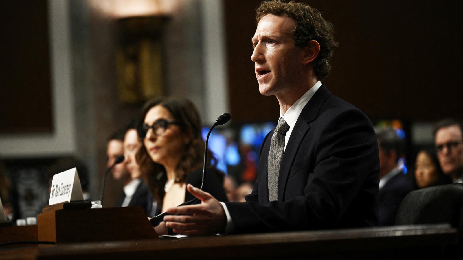 Már Mark Zuckerberg is Európát és a hagyományos sajtót támadja