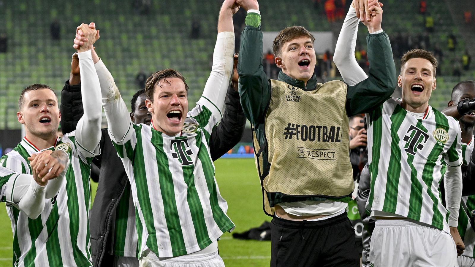 A Ferencváros játékosai ünnepelnek az AZ Alkmaar elleni mérkőzés után a Groupama Arénában 2025. január 30-án