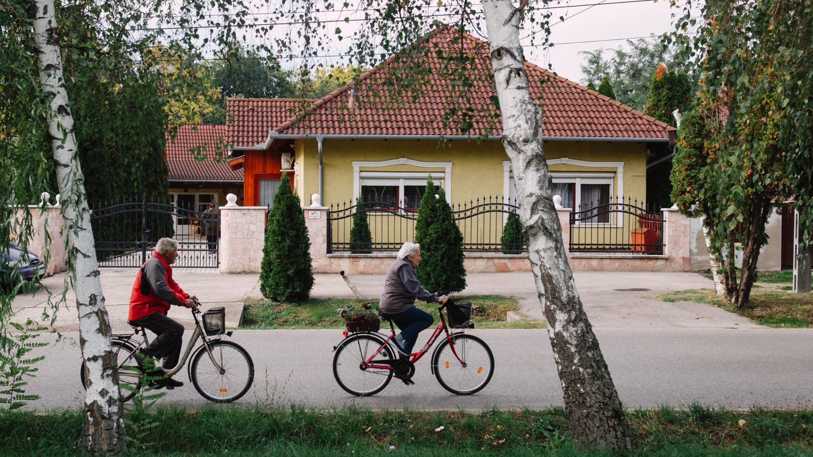 Az idősek vasárnapig mondhatják el, valójában mit gondolnak