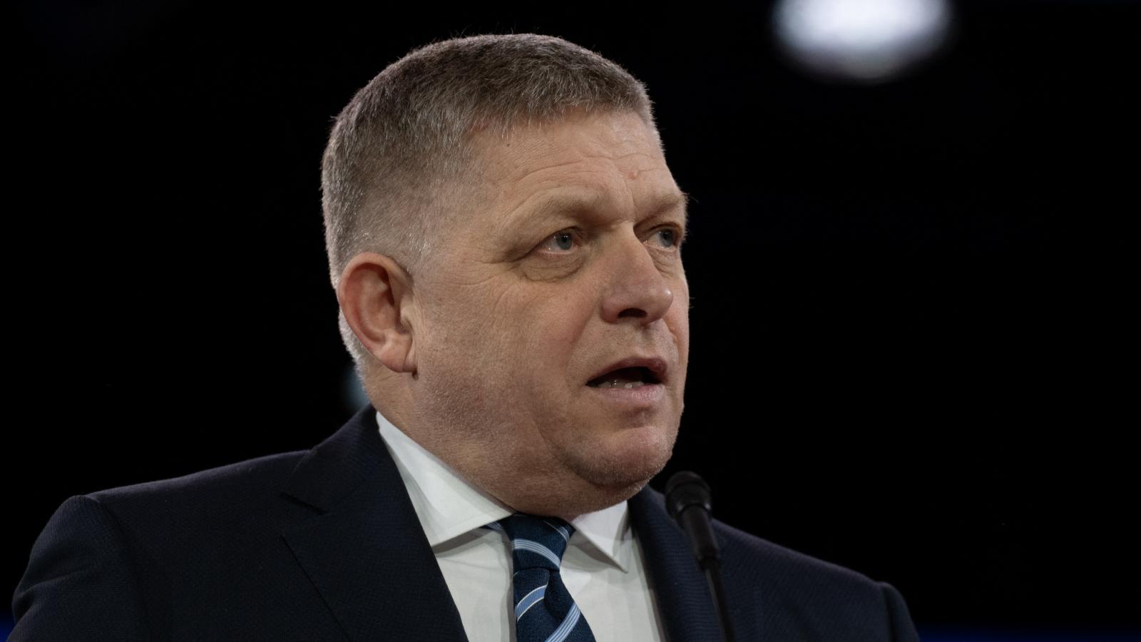 Robert Fico villámgyorsan rájött, hogy listáznia kell a szlovákiai civil szervezeteket