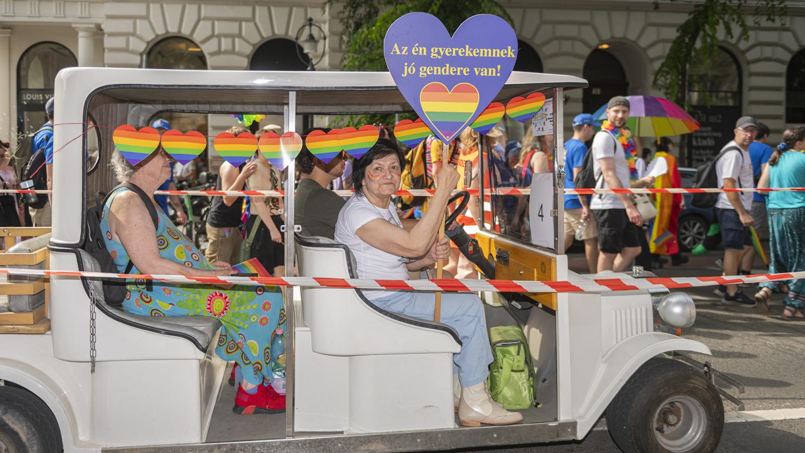 „Nagyon sokan mondják, hogy eddig még nem voltak Pride-on, de most már muszáj lesz kimenniük”