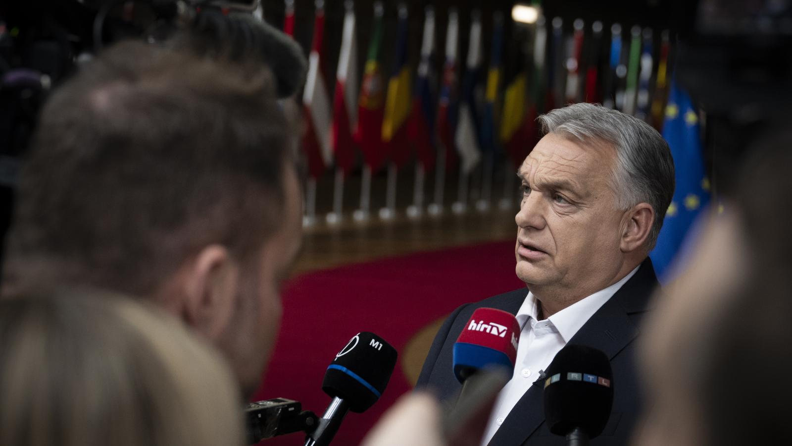 Orbán Viktor véleménynyilvánító szavazást indít Ukrajna EU-tagságáról