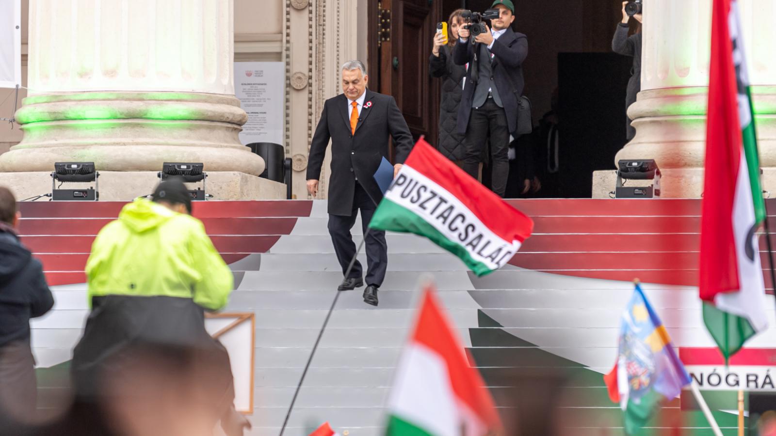 Orbán Viktor ünnepi közönsége: Mindig a rossz oldalon álltunk – Videó!