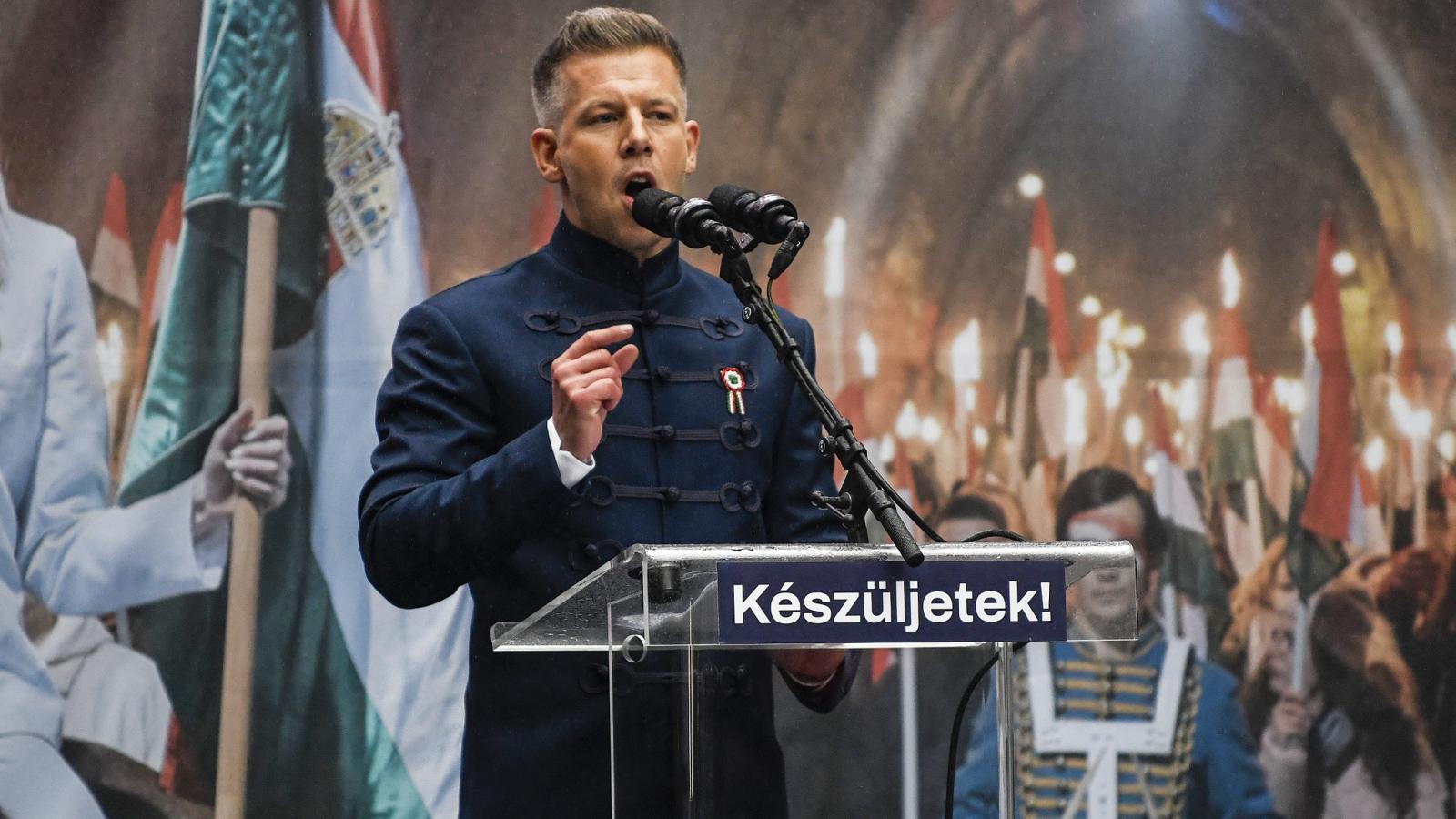 Magyar Péter: Valószínűleg megvan Orbán Viktornak Vlagyimir Putyin száma, megkérdezhetné, miért nem írja alá a tűzszünetet