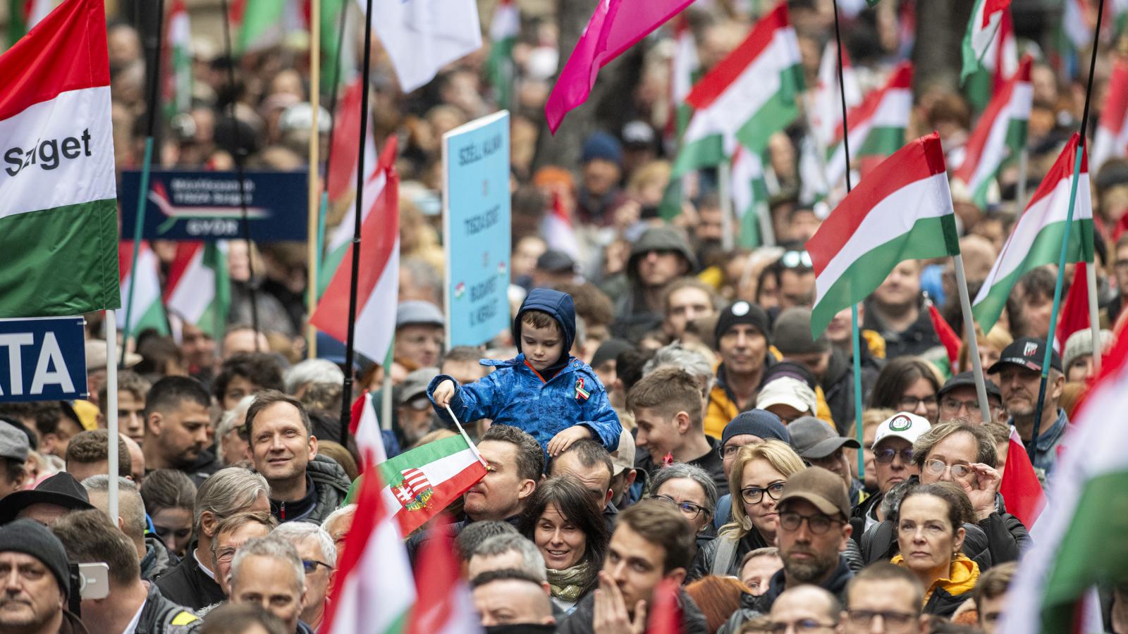 Magyar Péter szerint 200 ezren is lehettek a március 15-i megemlékezésén