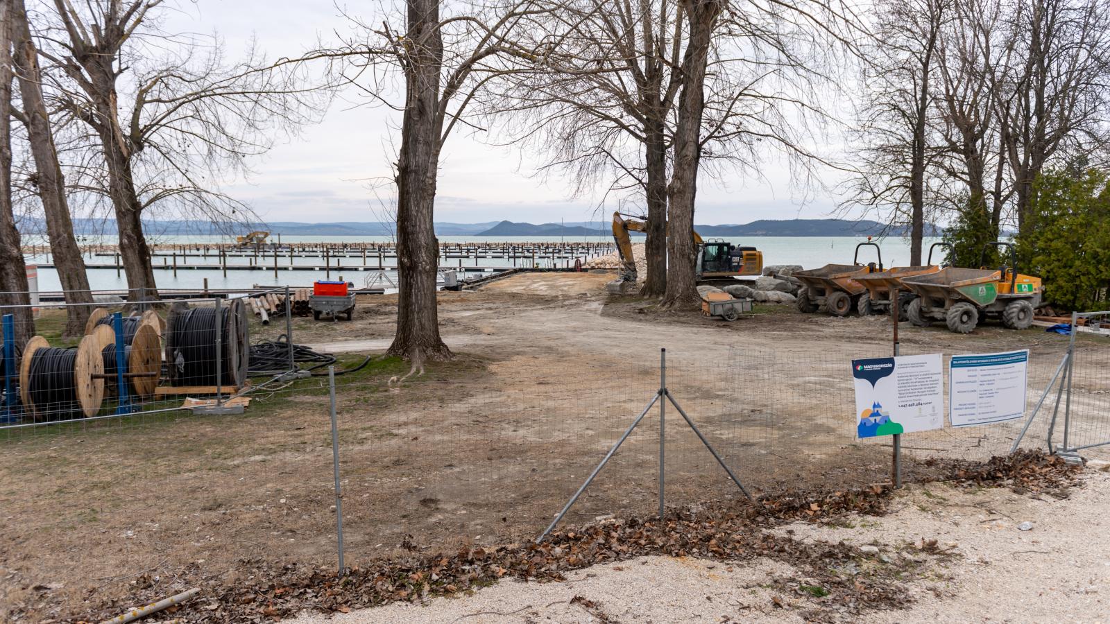 A civilek nyertes pereikkel többször megakasztották az építkezést