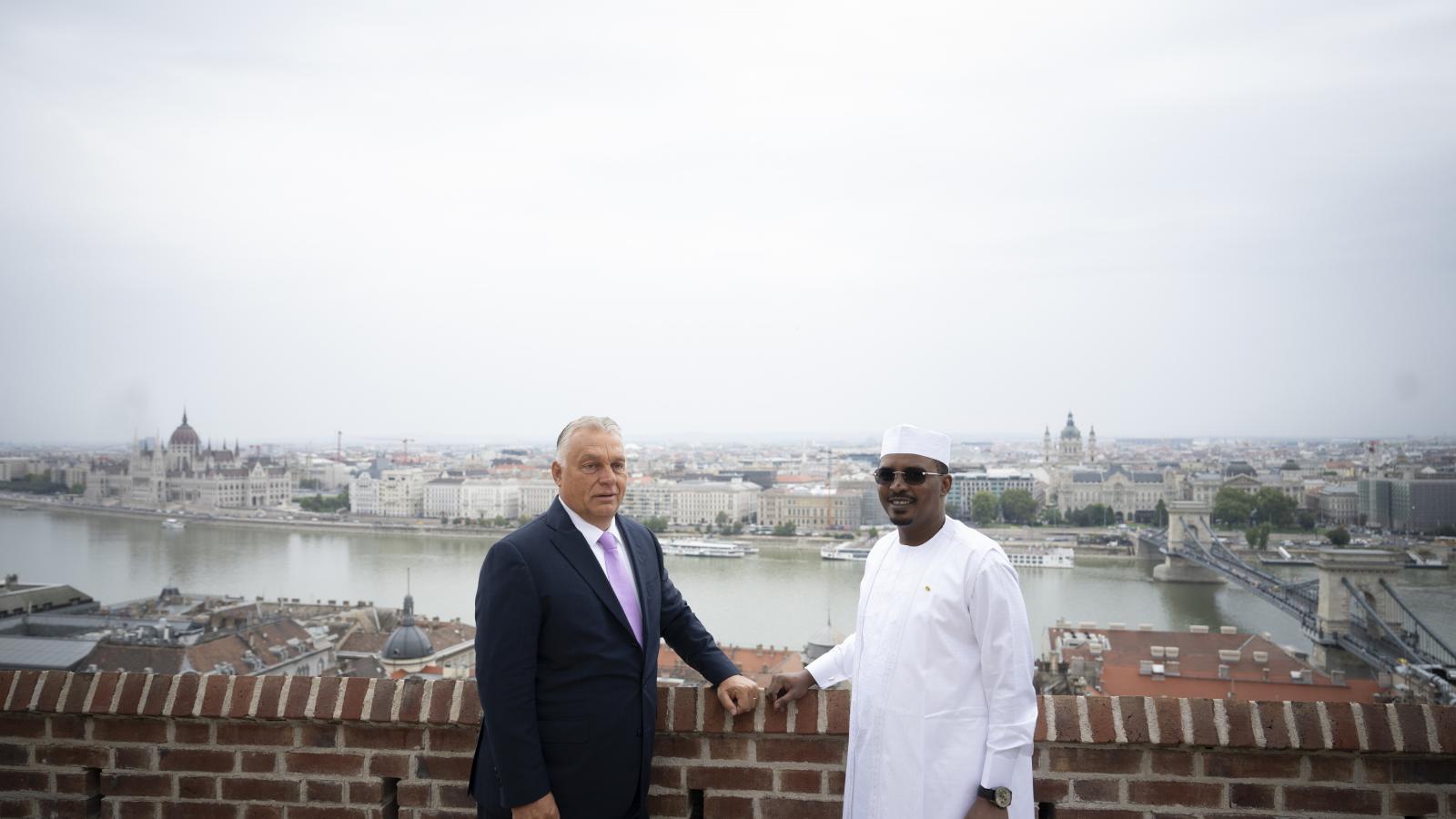 Orbán Viktor és Mahamat Idriss Déby Itno csádi elnök a Karmelita kolostorban folytatott találkozójukon 2024. szeptember 9-én