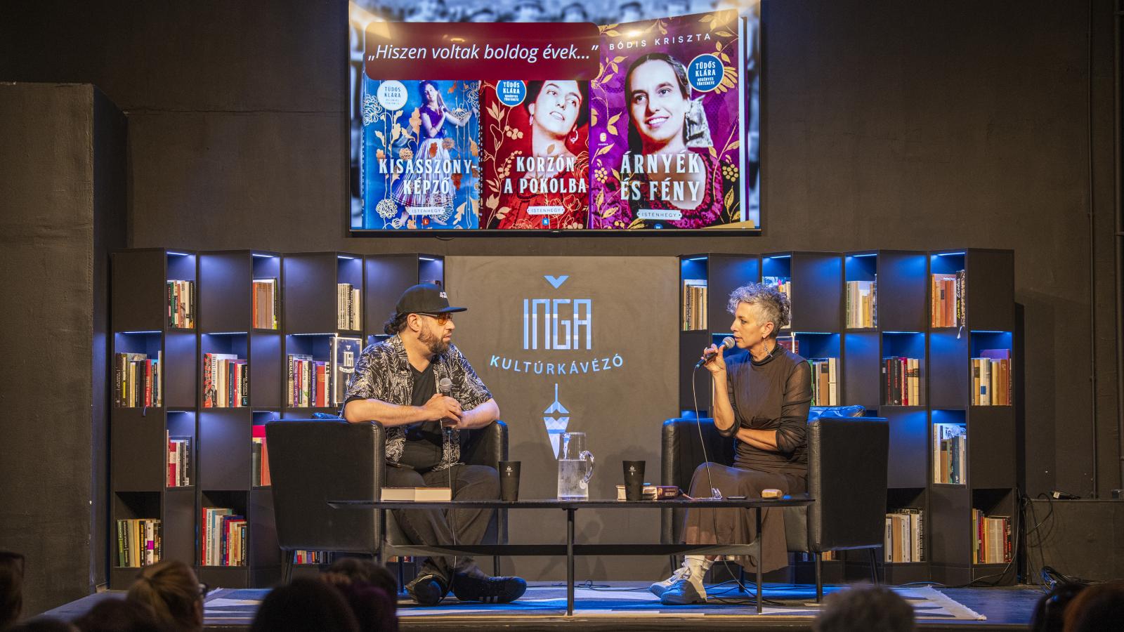 Bódis Krisztával Puzsér Róbert beszélgetett az Árnyék és fény című kötet szombati bemutatóján