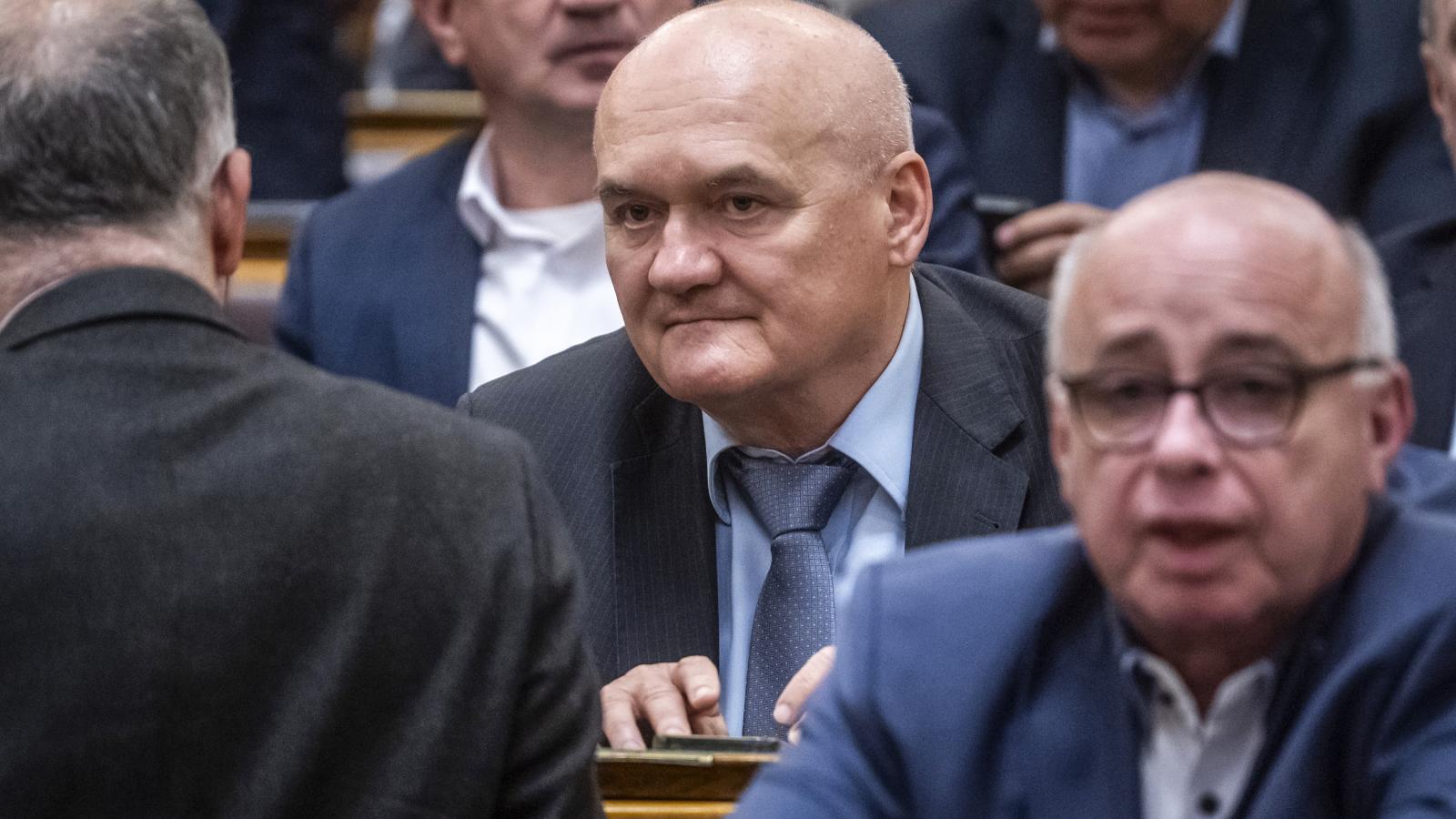 Hende Csaba az Országgyűlés plenáris ülésén 2025. május 19-én