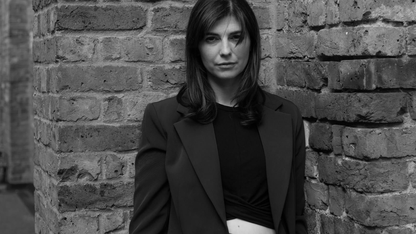 „Ha emberek történetein keresztül közelítünk a múlthoz, az segíthet abban, hogy a jelenben másképp döntsünk. Mert ahogy a saját családom története is mutatja: bármelyikünk lehetne a másik oldalon”