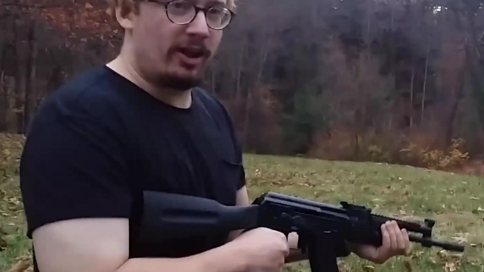 Sam Hyde a mémmé vált videóban 