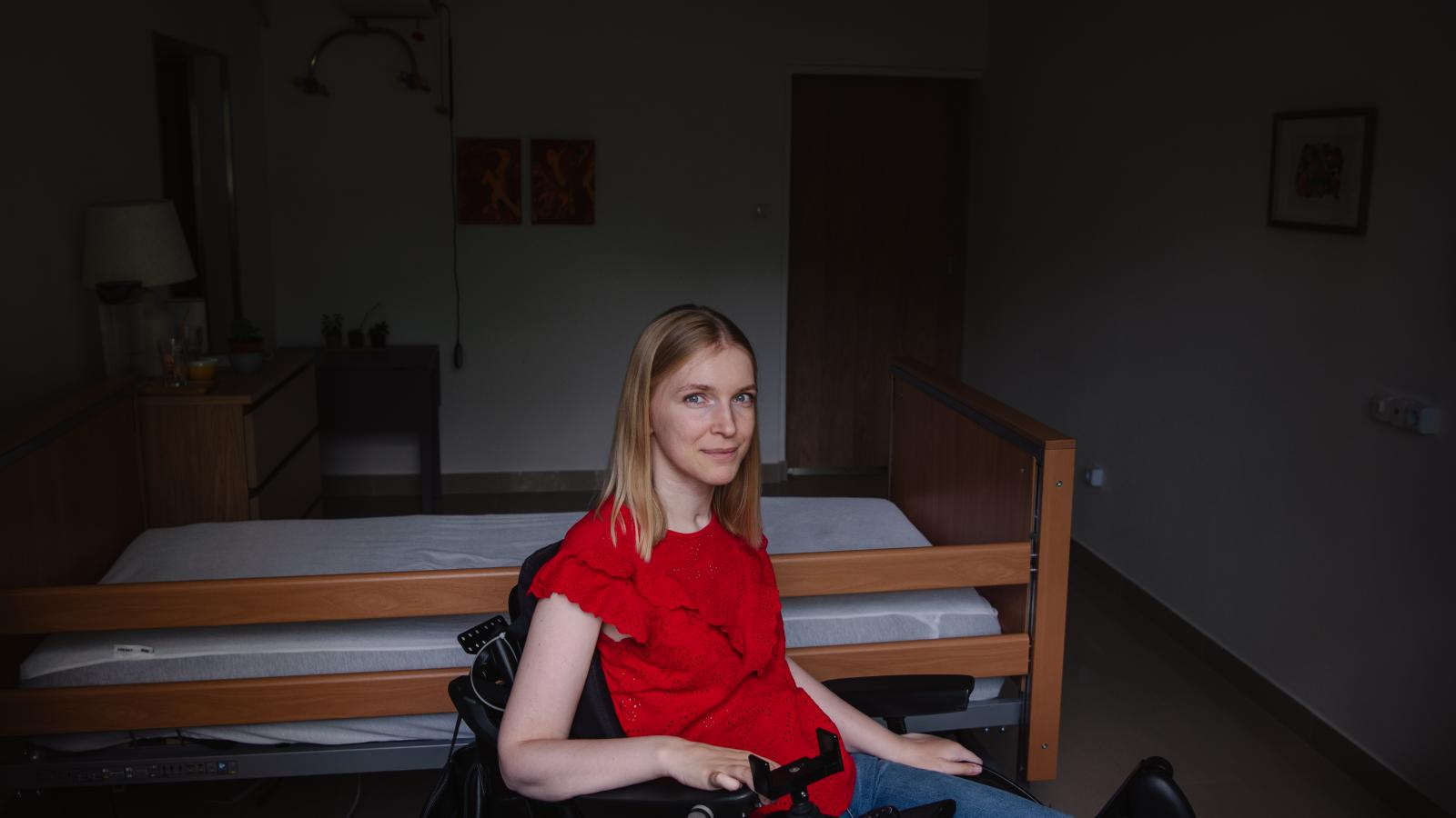 Egyik pillanatról a másikra változott meg az élete. Orsi ma már másoknak segít önmaguk mellé állni és elégedett életet teremteni.