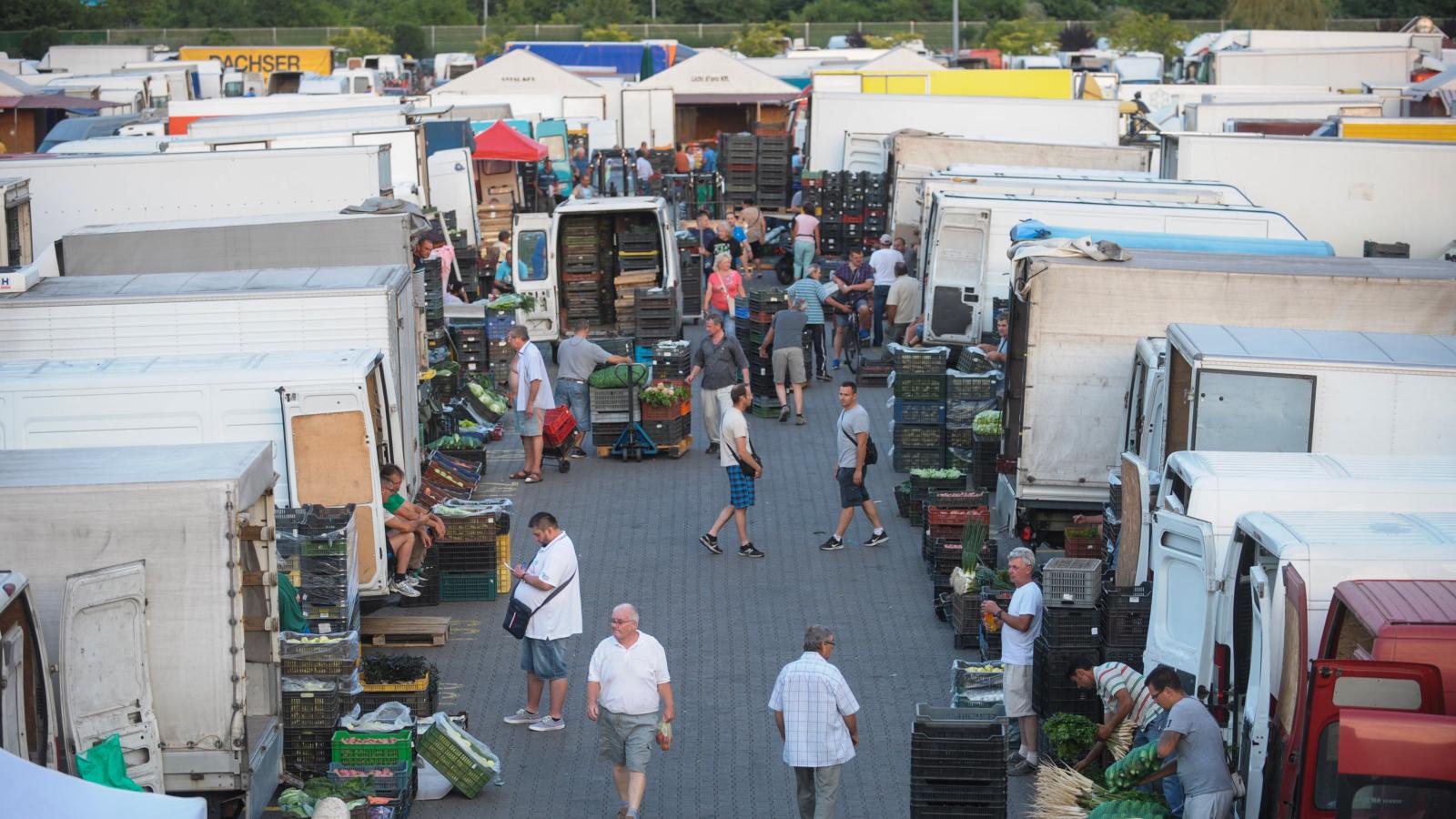 A Nagybani piac - korábbi felvétel