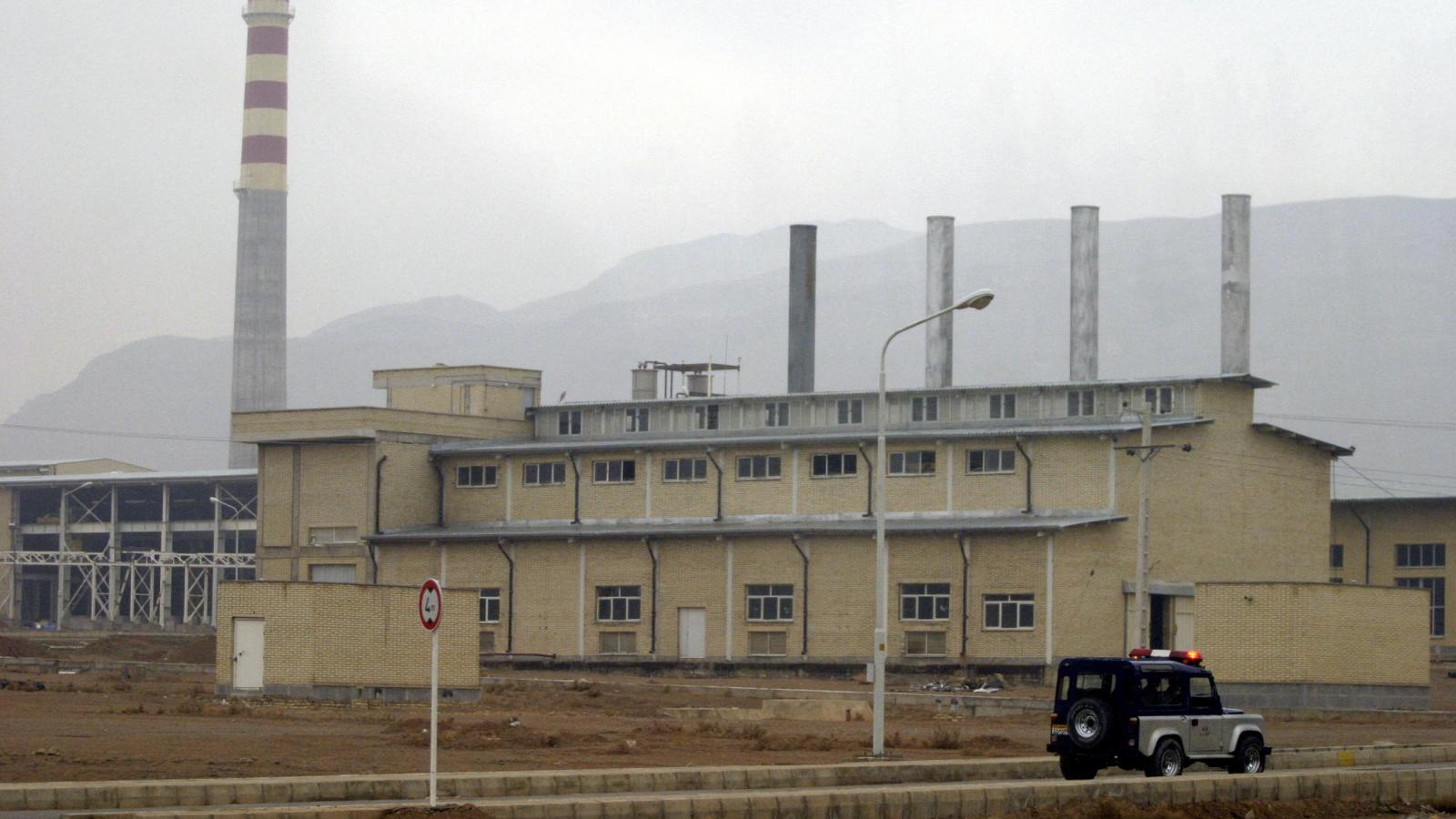 Az iszfaháni reaktor egy korábbi képen.