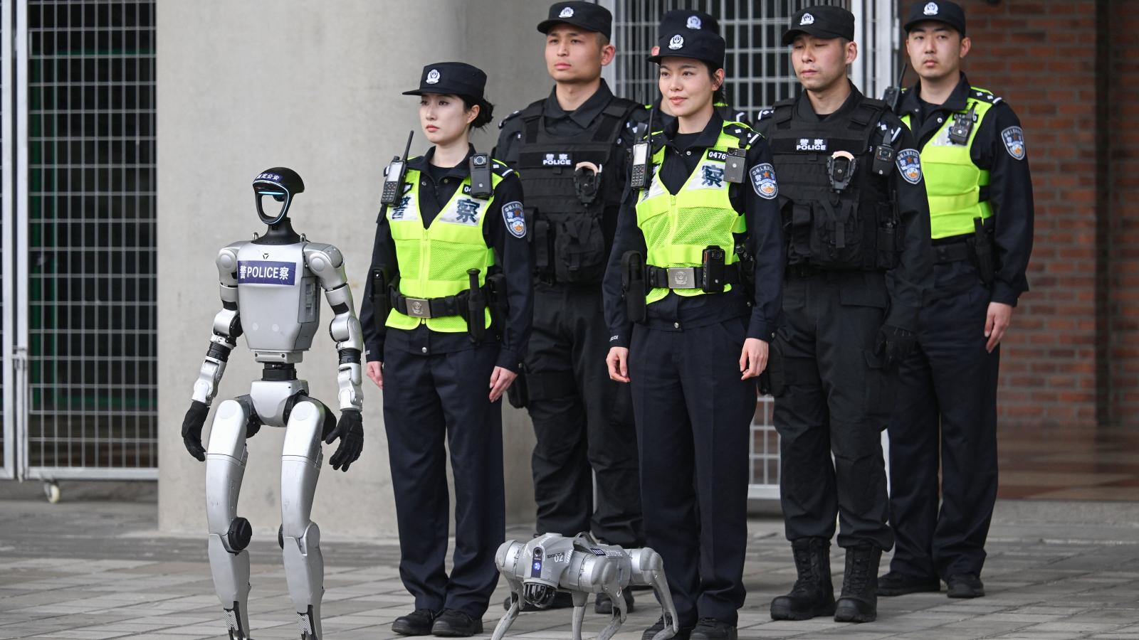 Elmarad a magyar–kínai közös járőrözés