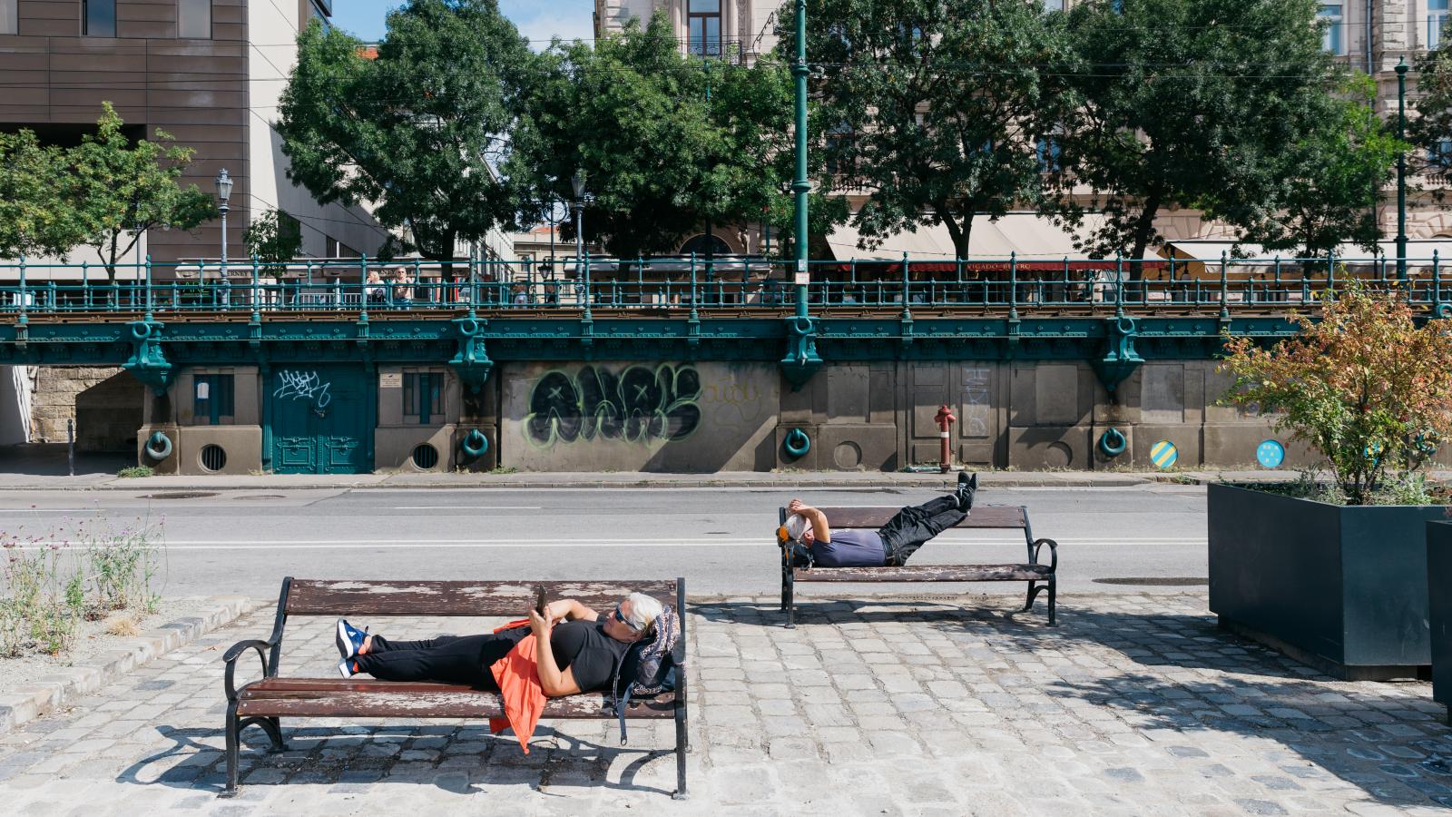 Nyár végéig hétköznaponként is autómentes a pesti alsó rakpart egy része