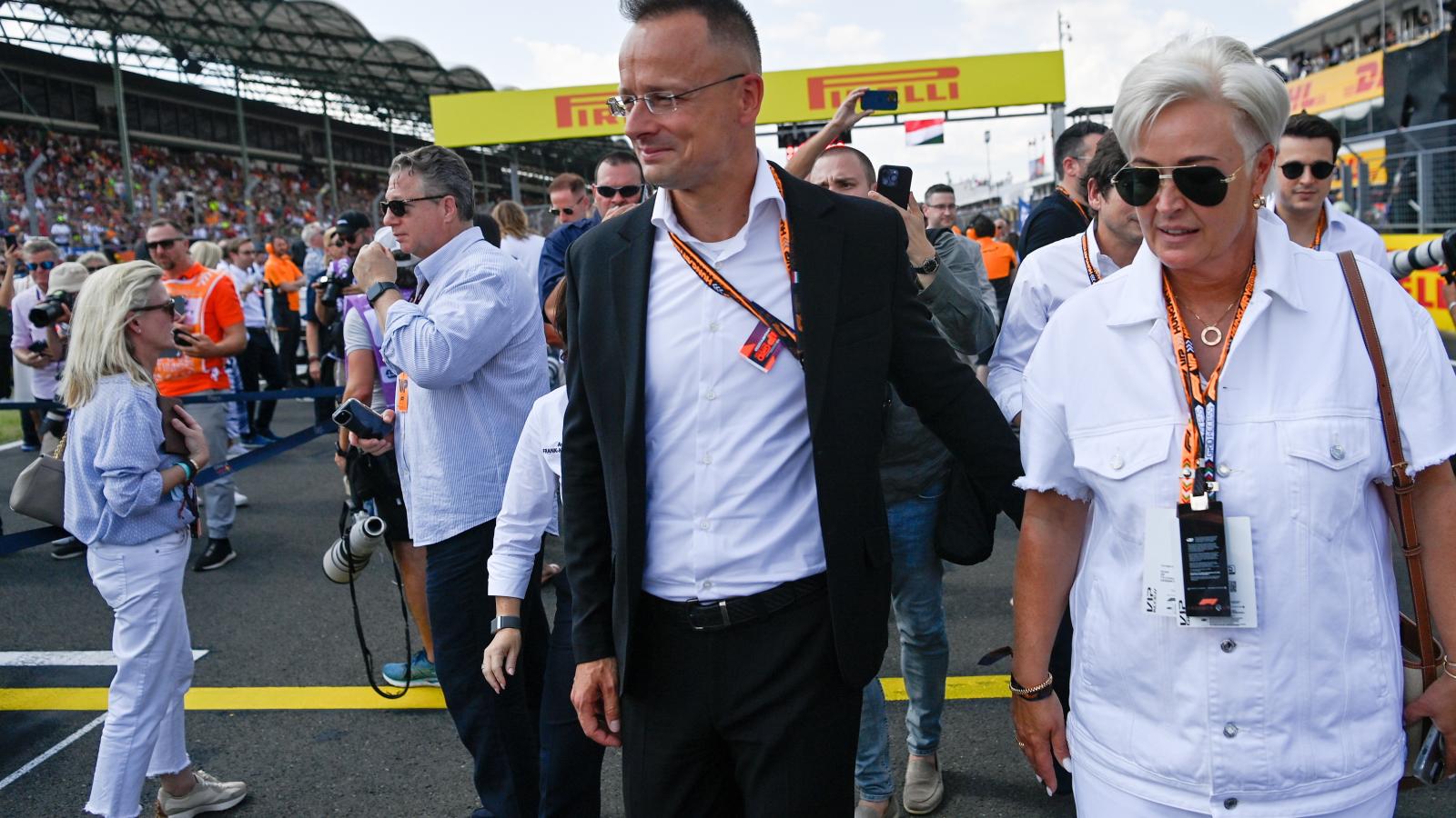 Szijjártó Péter és felesége, Szijjártó-Nagy Szilvia a Forma-1-es Magyar Nagydíjon 2024. július 21-én 