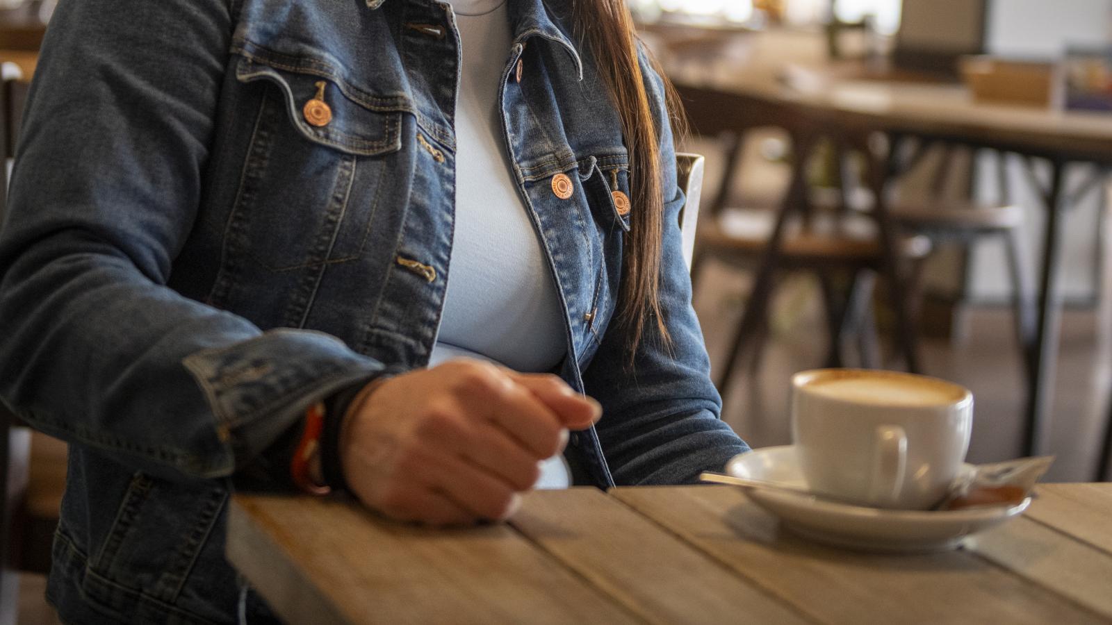 Egy egészséges, világra nyitott, csodálatos kisgyerek volt, ma árnyéka önmagának, és öngyilkos akar lenni – mondja fiáról a nő