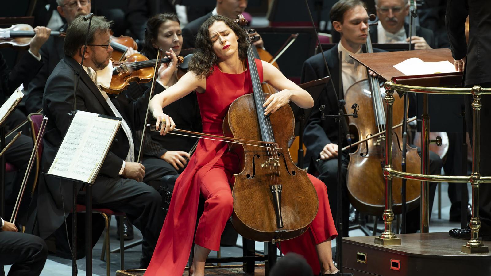 Sosztakovics halálának 50. évfordulója alkalmából Anastasia Kobekina a komponista I. gordonkaversenyét fogja játszani