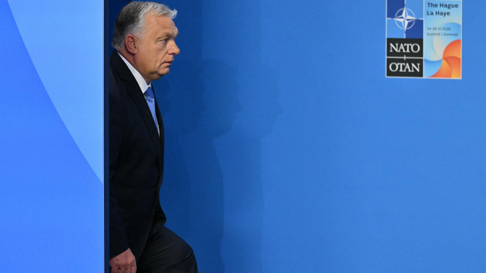 Orbán Viktor a hágai NATO-ülés előtt június 25-én 