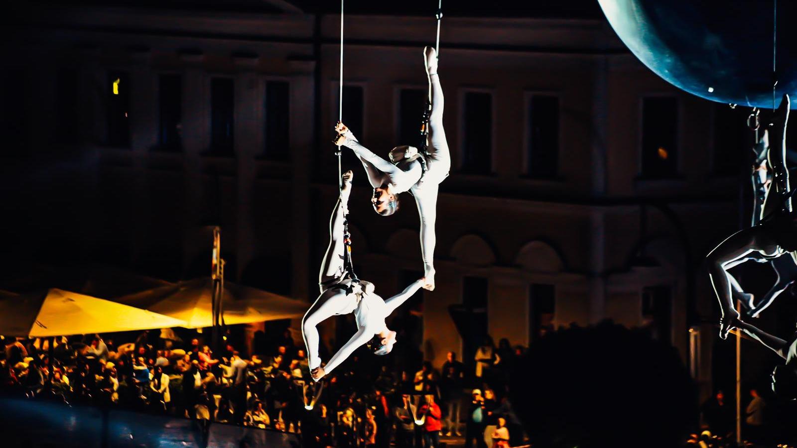  Sylphes: Aerial Ballet 