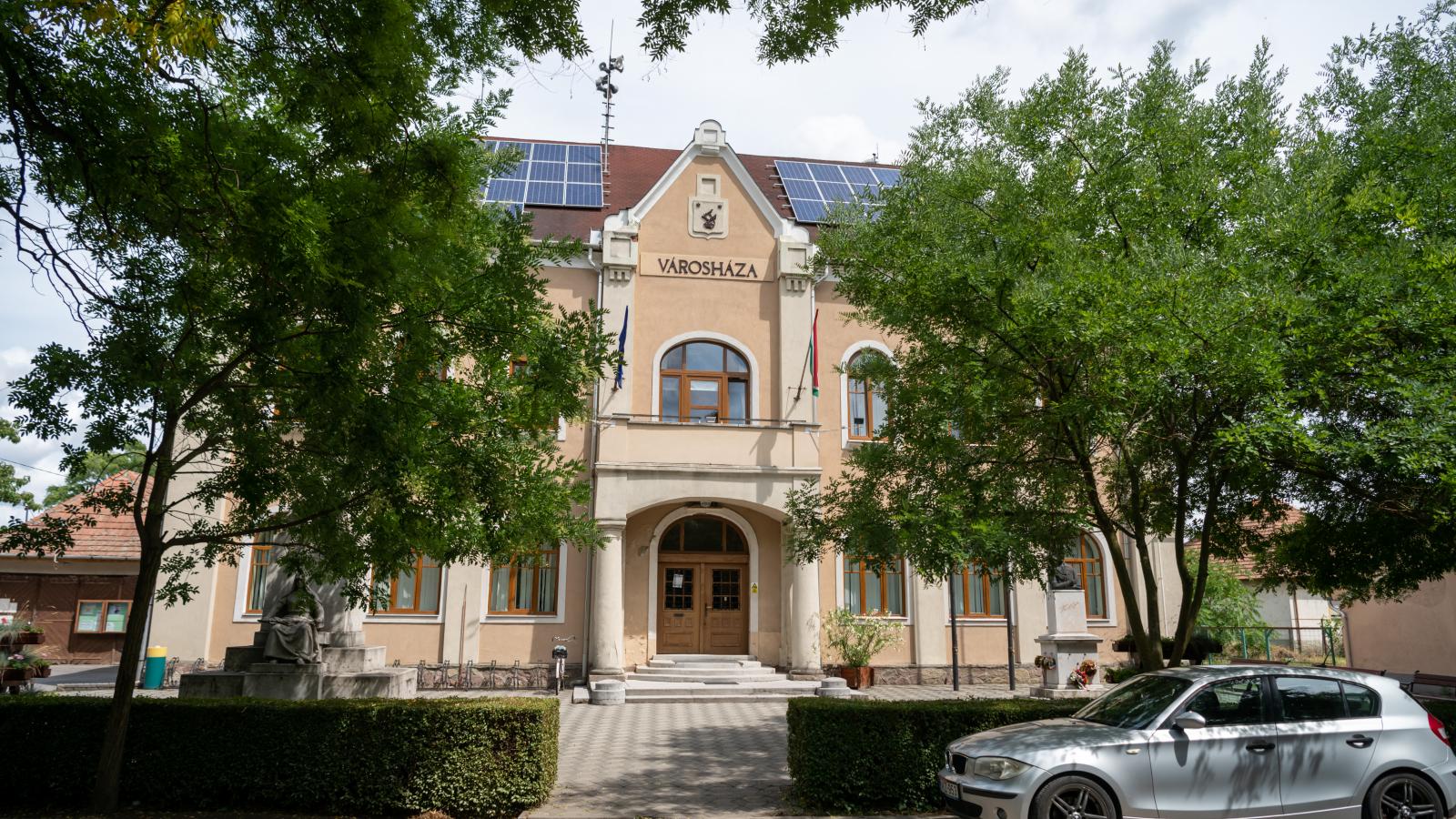 A mezőkeresztesi Városháza 