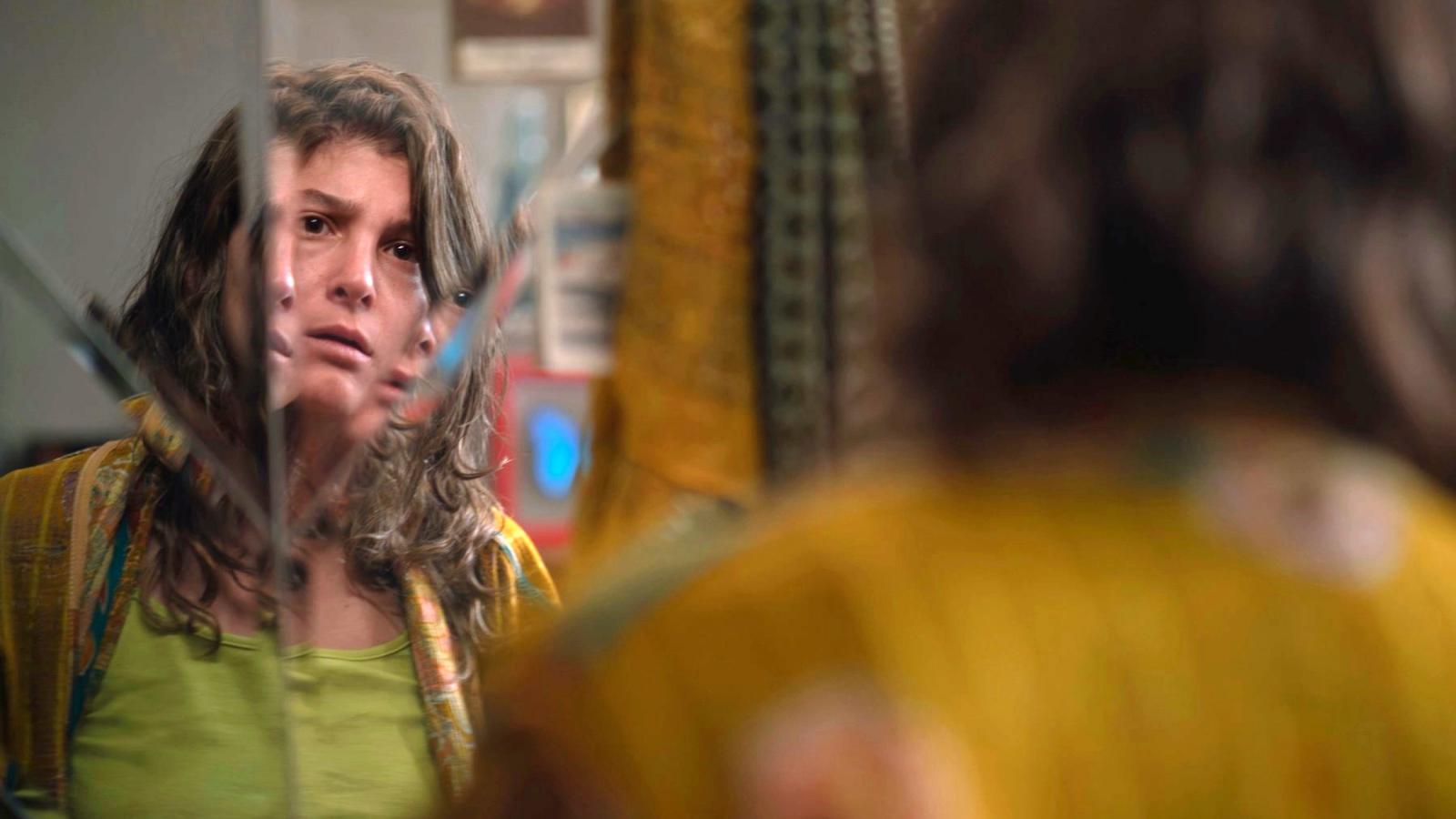 : A főszereplő Agustinát alakító Estefania Piñeres arcának plasztikussága egészen kivételes az Elmebaj című kolumbiai sorozatban