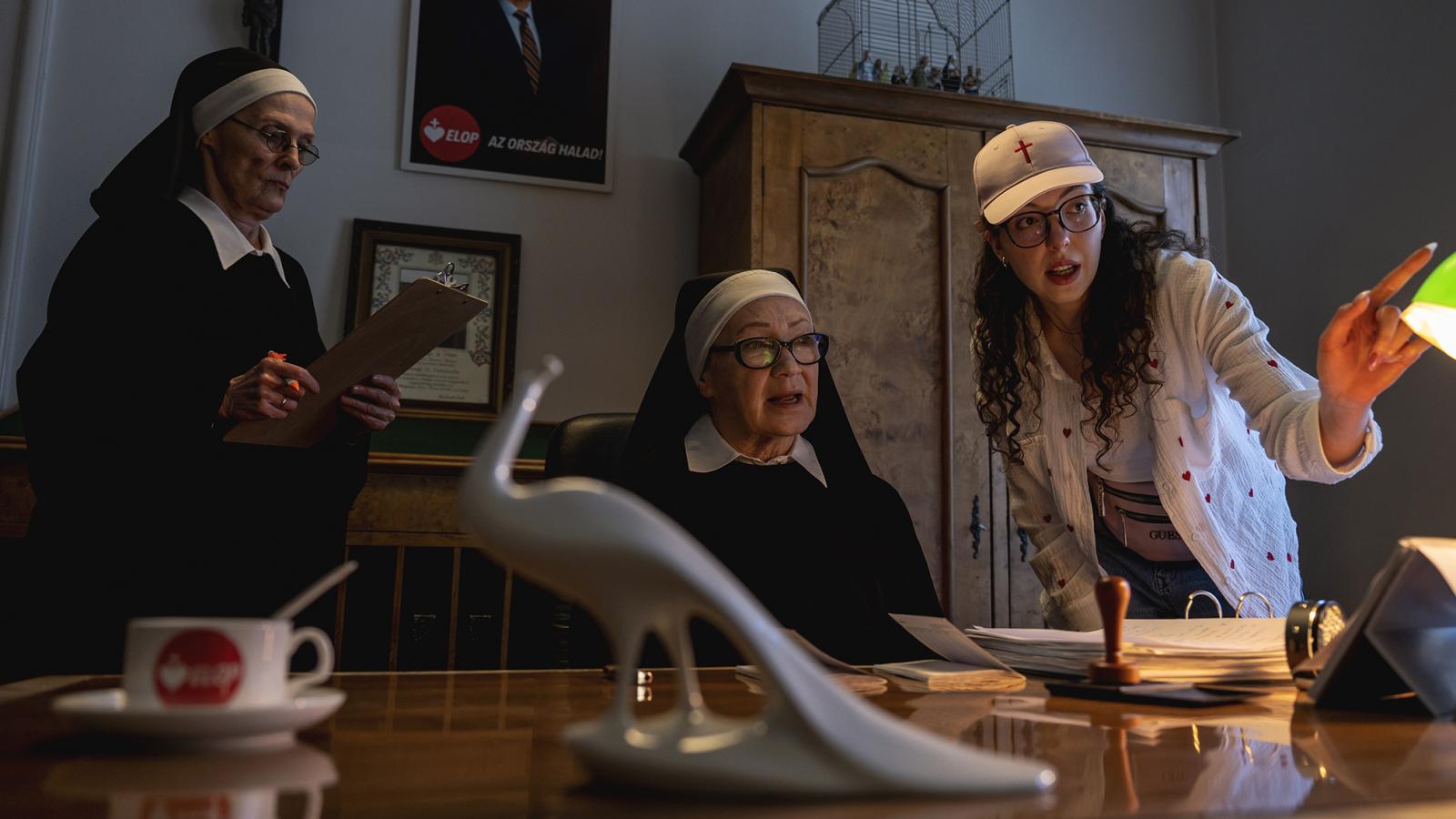 Az első, Udvaros Dorottyával való forgatási naptól rettegett a fiatal rendező, ám a színésznő profizmusa, a szakmai alázata és a kölcsönös tisztelet zavarba ejtő volt Meichl Frida számára