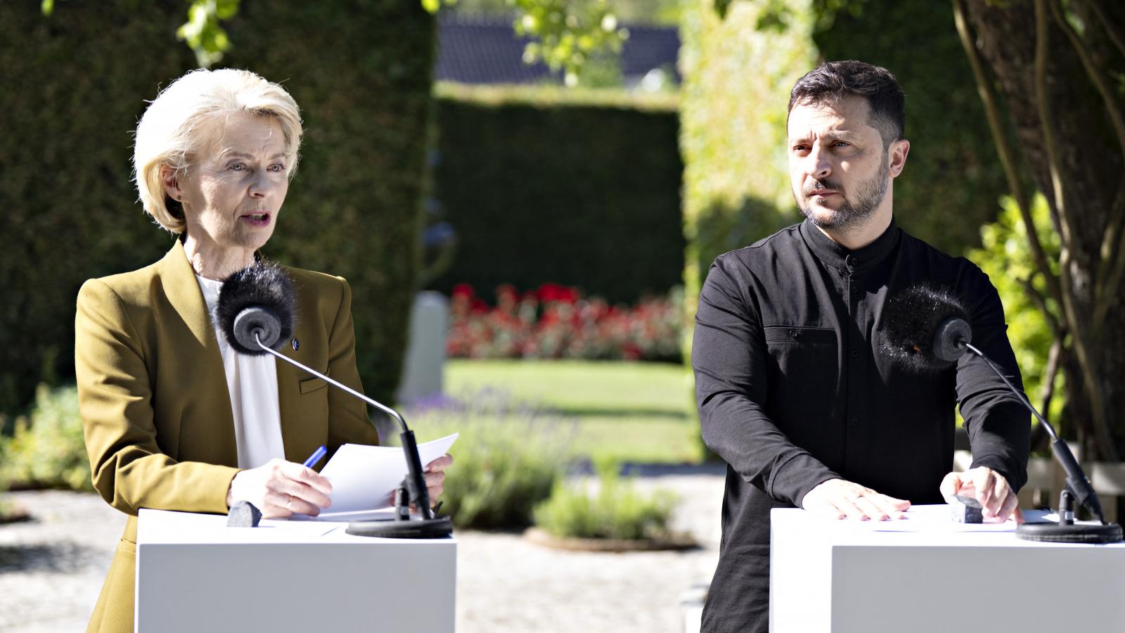 Ursula von der Leyen és Volodimir Zelenszkij 2025. július 3-án