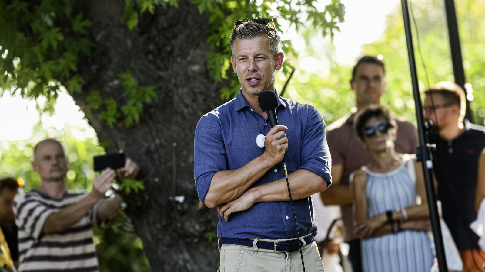 Magyar Péter tegnapi országjárásán Révfülöpön elismerte: az egészségügy problémáit nem lehet azonnal megoldani, de „újszerű átalakítá­sokra” készülnek