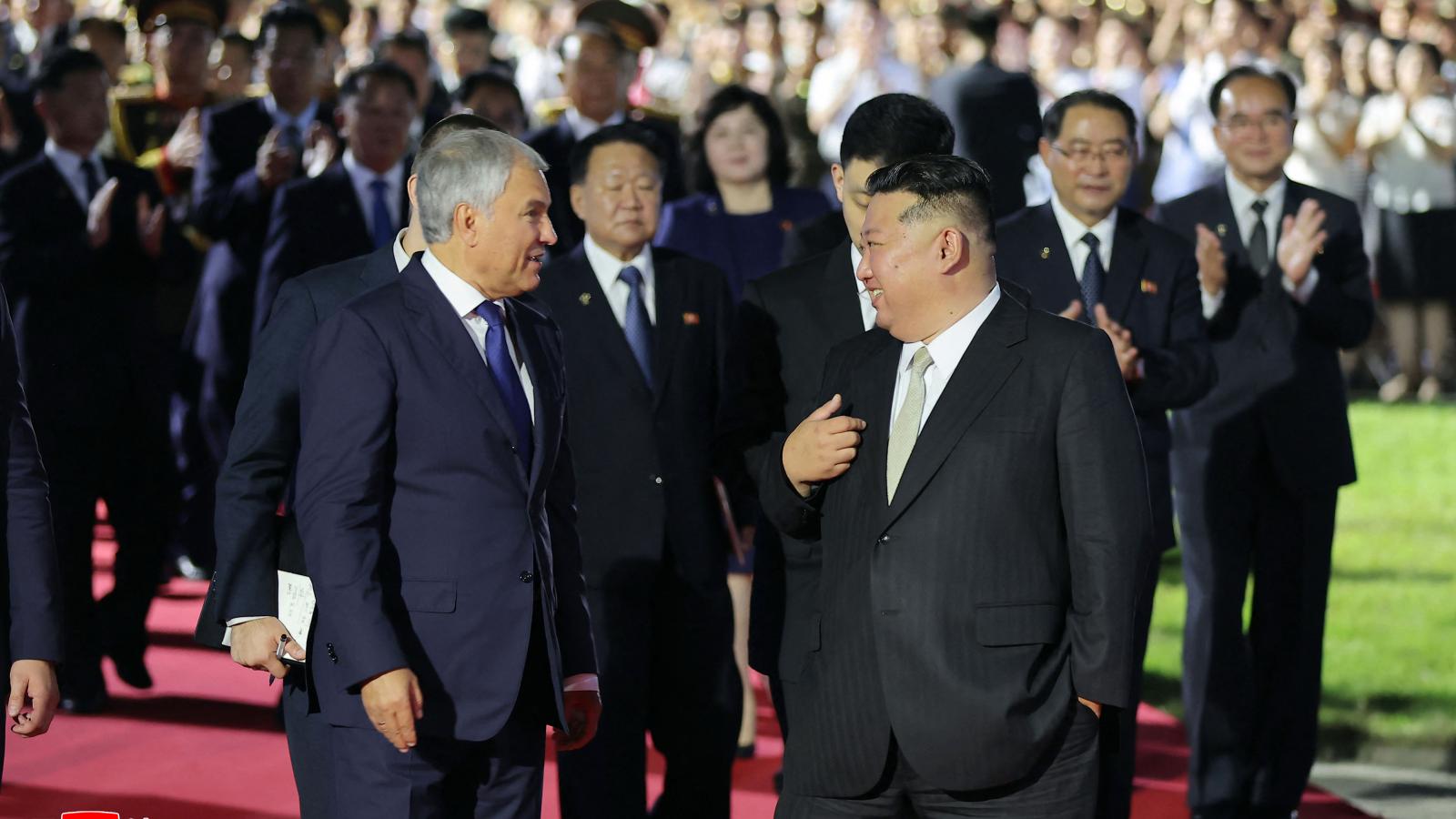 Vjacseszlav Vologyin és Kim Dzsongun Phenjanban augusztus 14-én