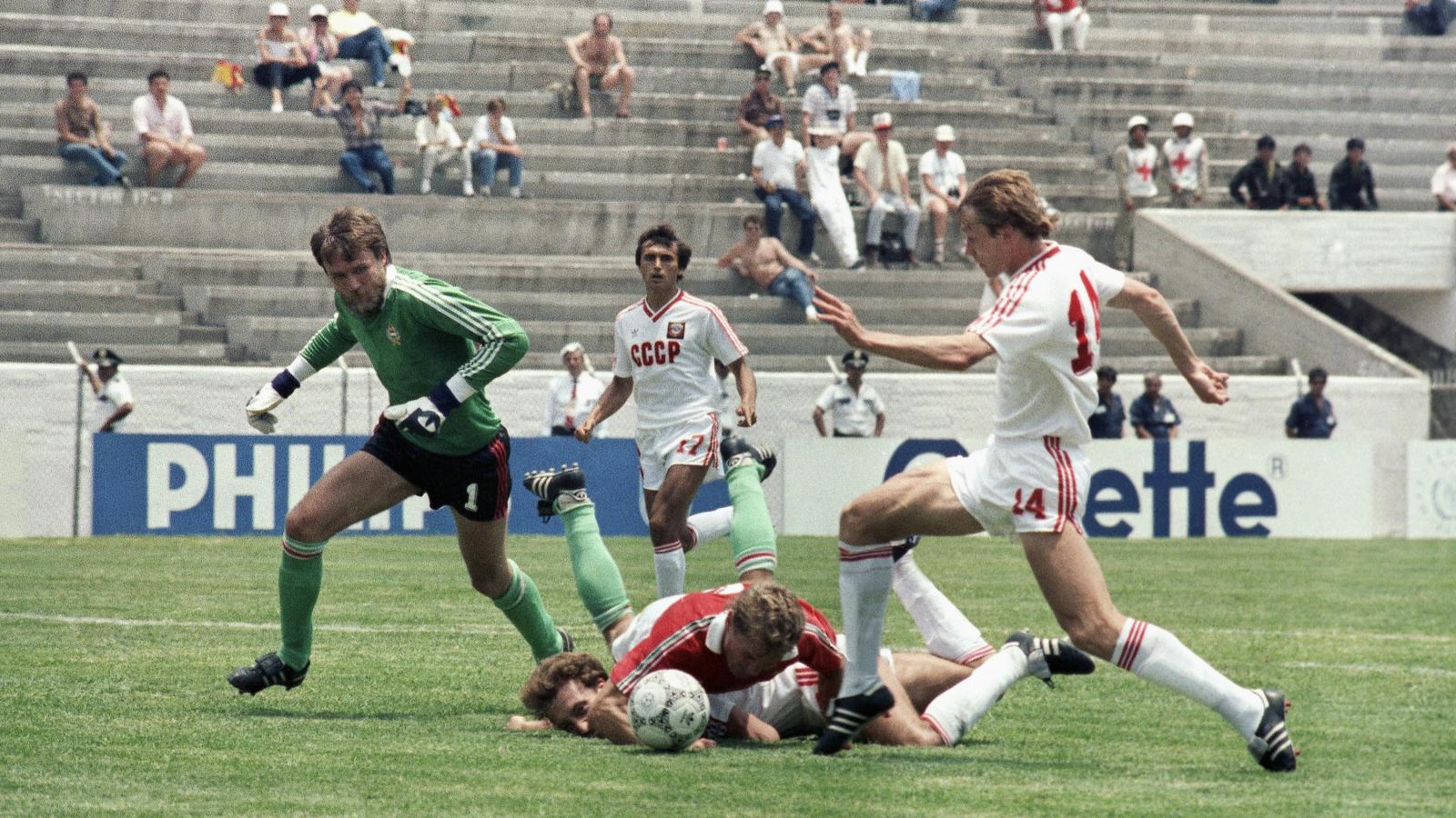 A magyar játékosok csak lézengtek
a pályán az 1986-os vb-n a szovjetek
elleni, 0-6-ra végződő mérkőzésen