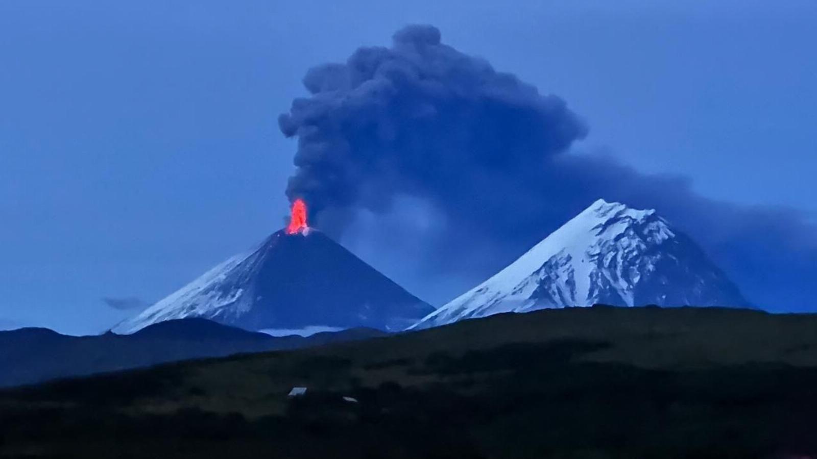 Kljucsevszkaja vulkán Oroszország Kamcsatka régiójában 2025. augusztus 15-én.