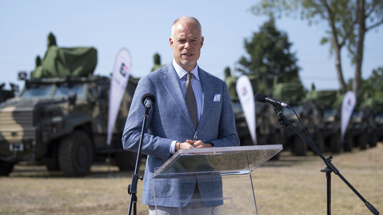 Szalay-Bobrovniczky Kristóf honvédelmi miniszter.