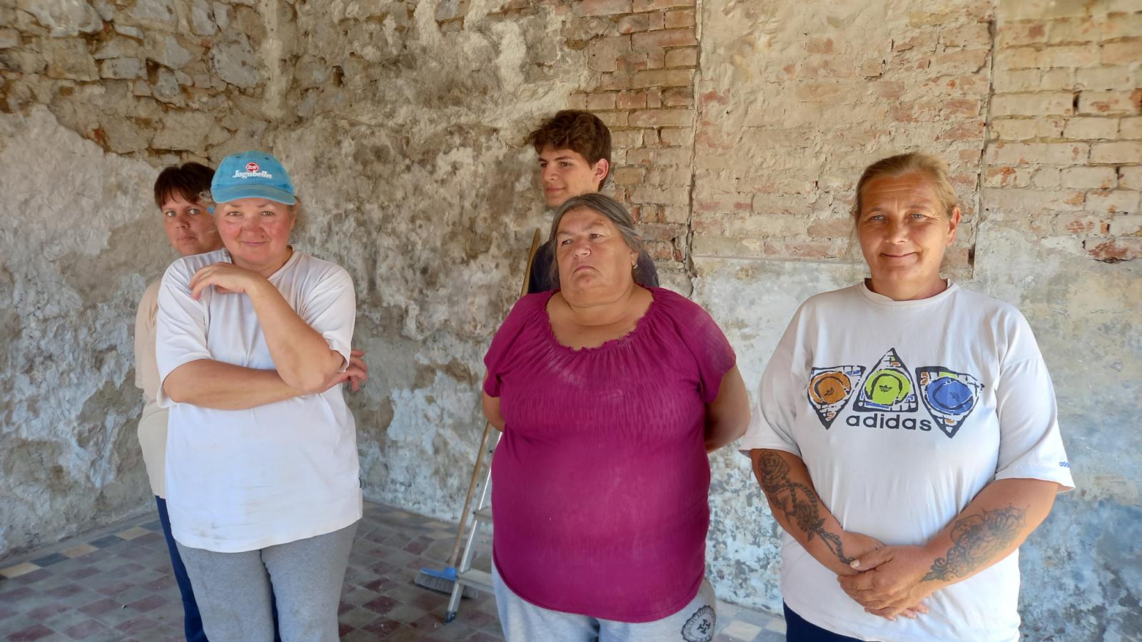 A közmunkások alig várják, hogy újra birtokba vehessék a megállót