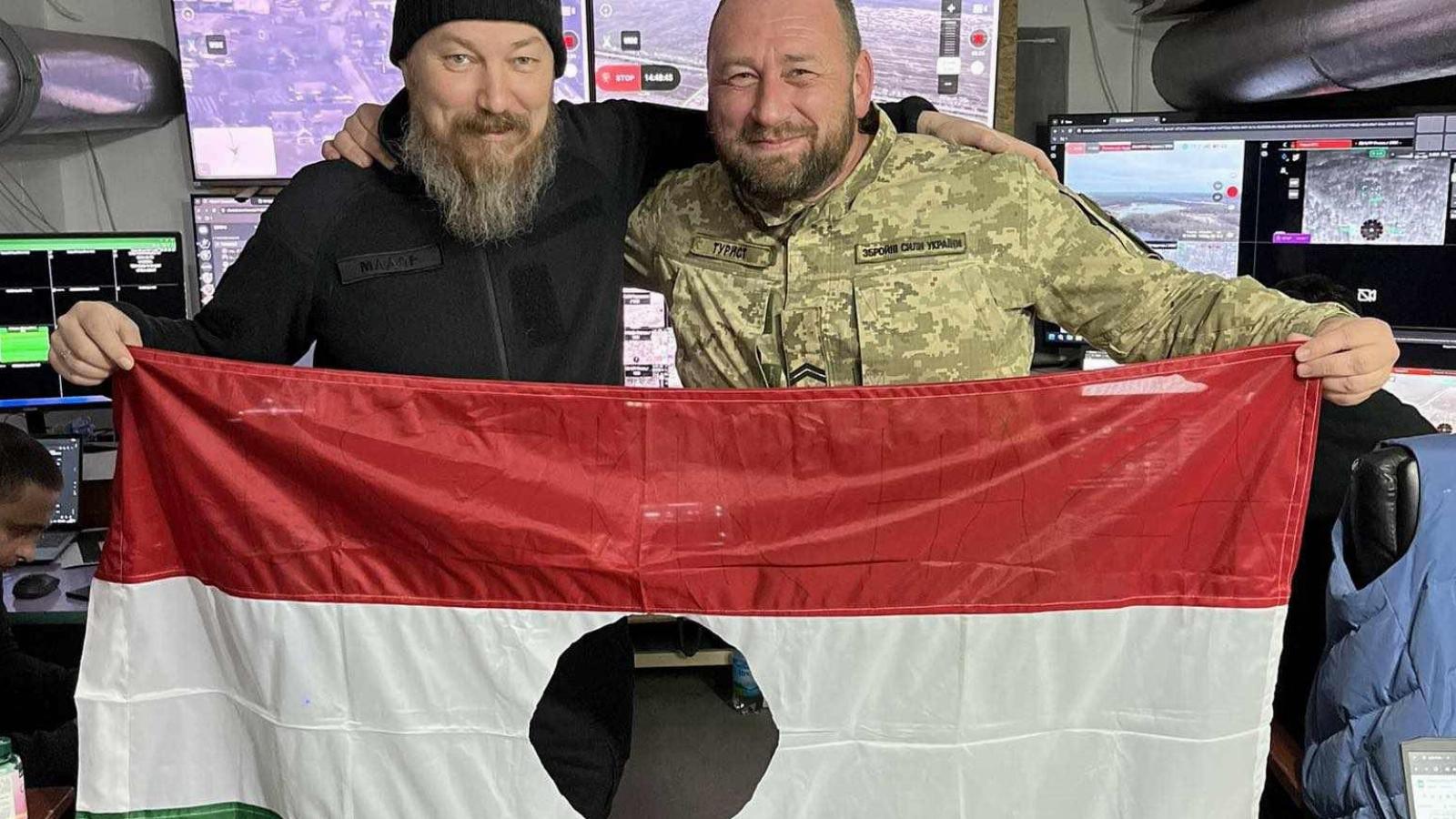 Bródi Róbert (balra) és Sándor Fegyir, Ukrajna magyarországi nagykövete