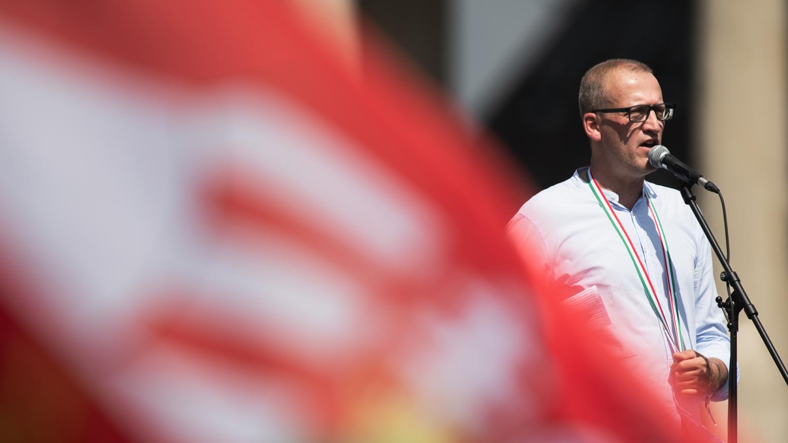 Tarr Zoltánt félreérthető mondata miatt támadják, a Tisza azt ígéri: nem emel adót