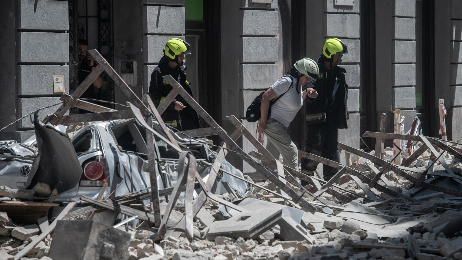 2022 júniusában az utcára dőlt a homlokzati fal egy része és néhány tetőszerkezeti elem. A balesetben négyen megsérültek, az Operettszínház egyik táncművésze életveszélyesen