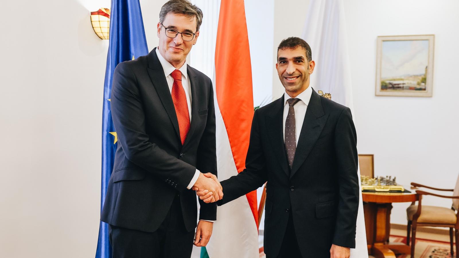 Karácsony Gergely főpolgármester és Thani bin Ahmed Al Zeyoudi a budapesti városházán