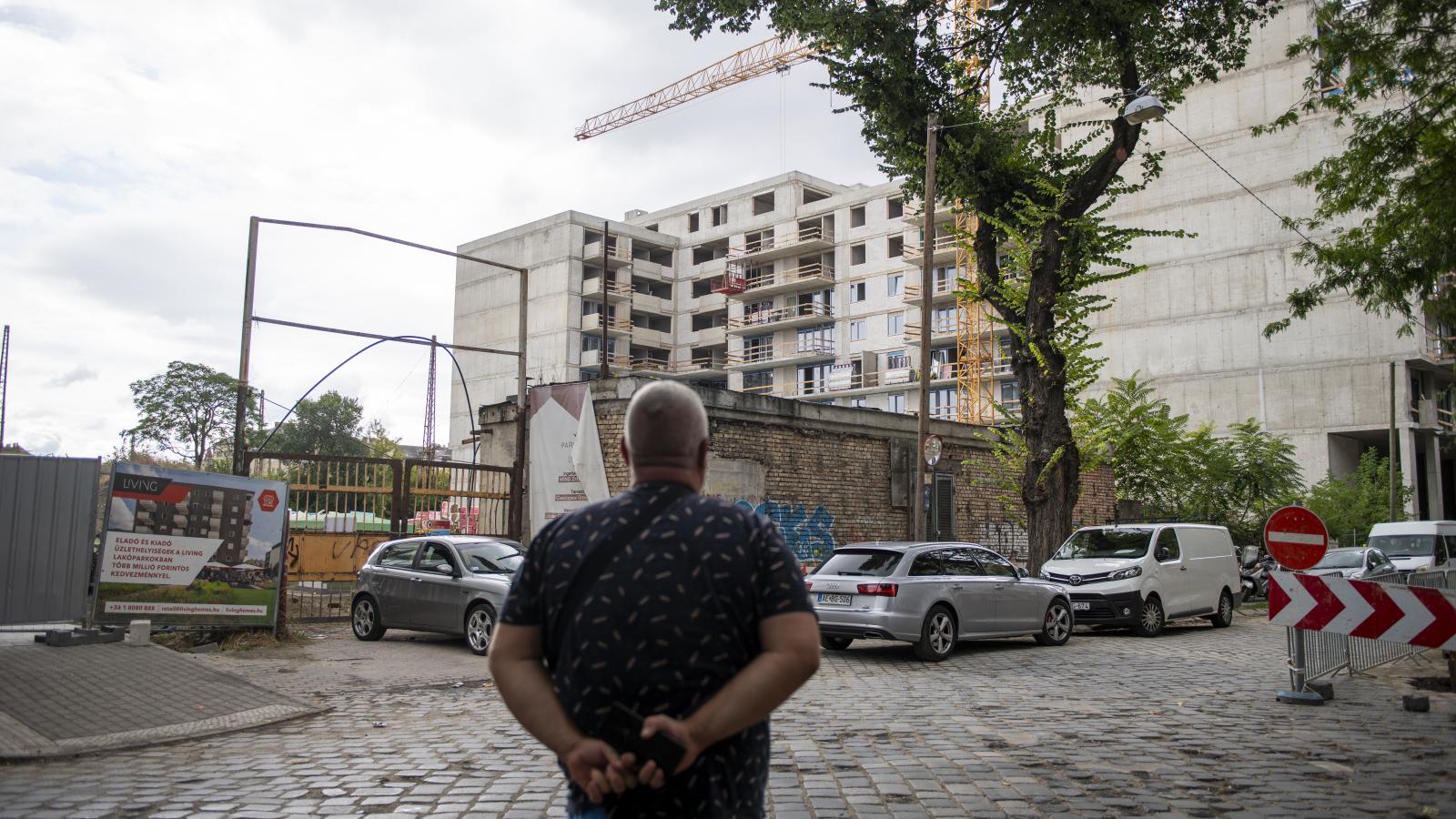 Az eladókból hamar vevők lehetnek éppen az új lakások piacán