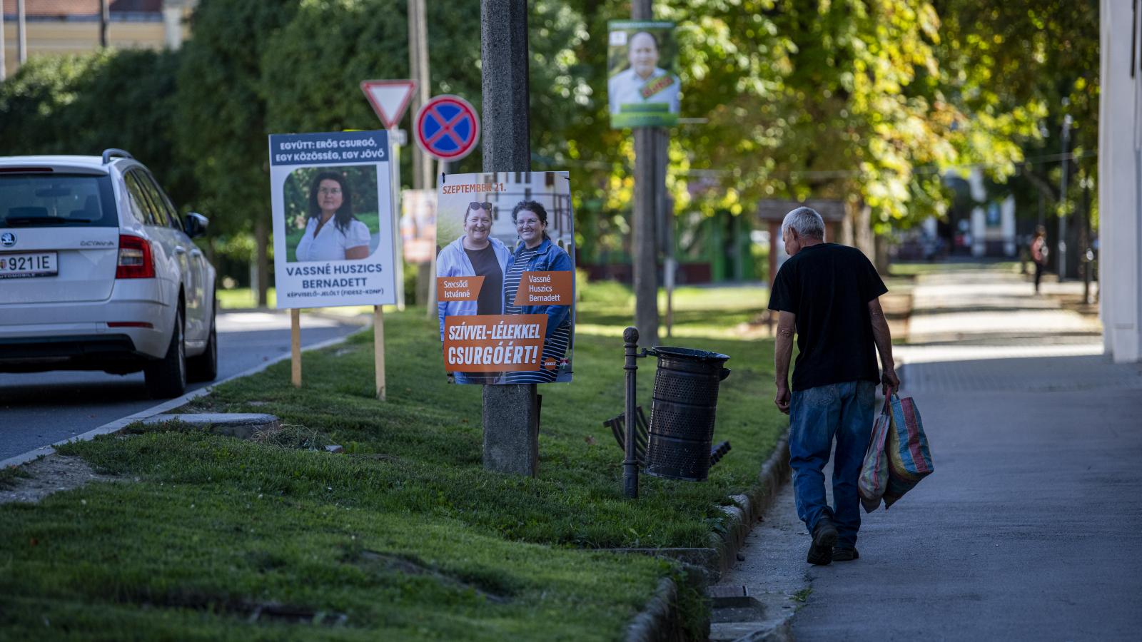Függetlenek, civilek és fideszesek kampányolnak egymás mellett