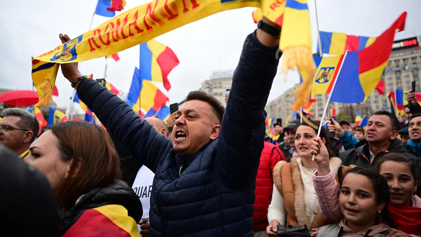 A szélsőjobboldali AUR 41 százalékos tetszési indexszel vezeti a pártok versenyét