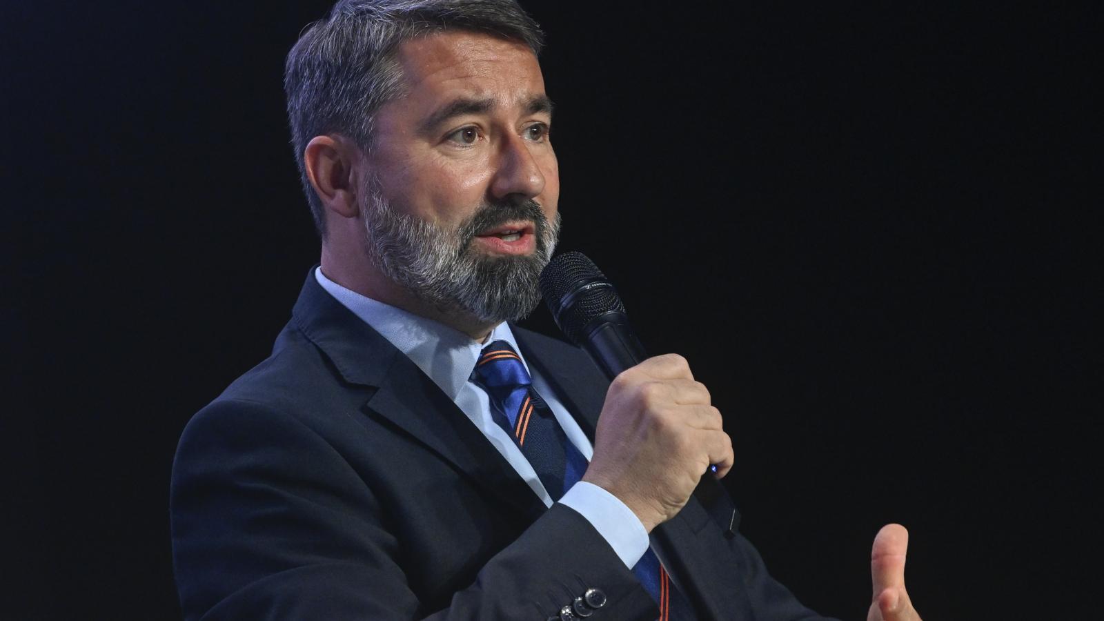 Hidvéghi Balázs - Korábbi felvétel